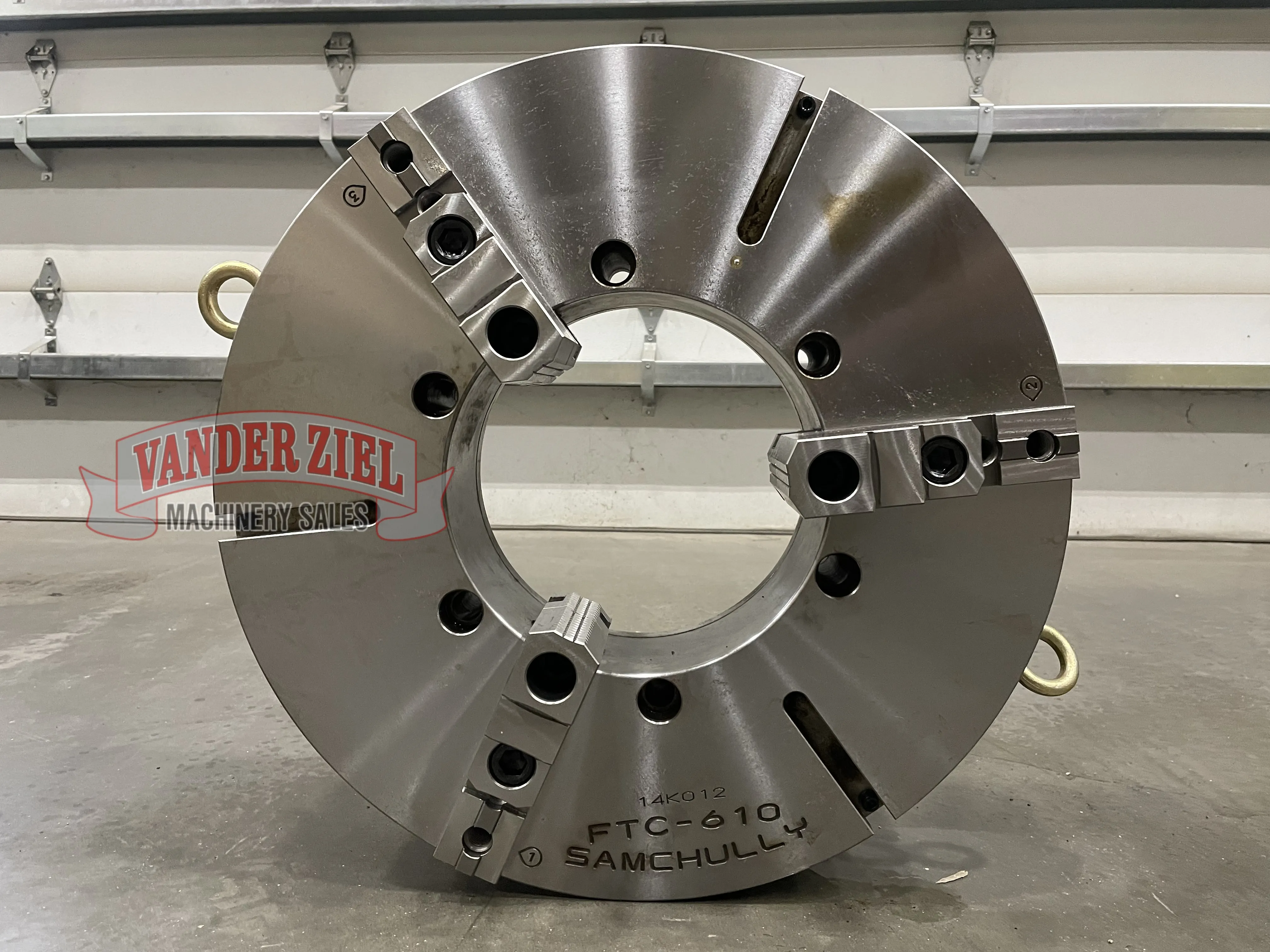 Samchully 24" Three Jaw Scroll Chuck, 10.8" Bore - NEW - Main Image 1