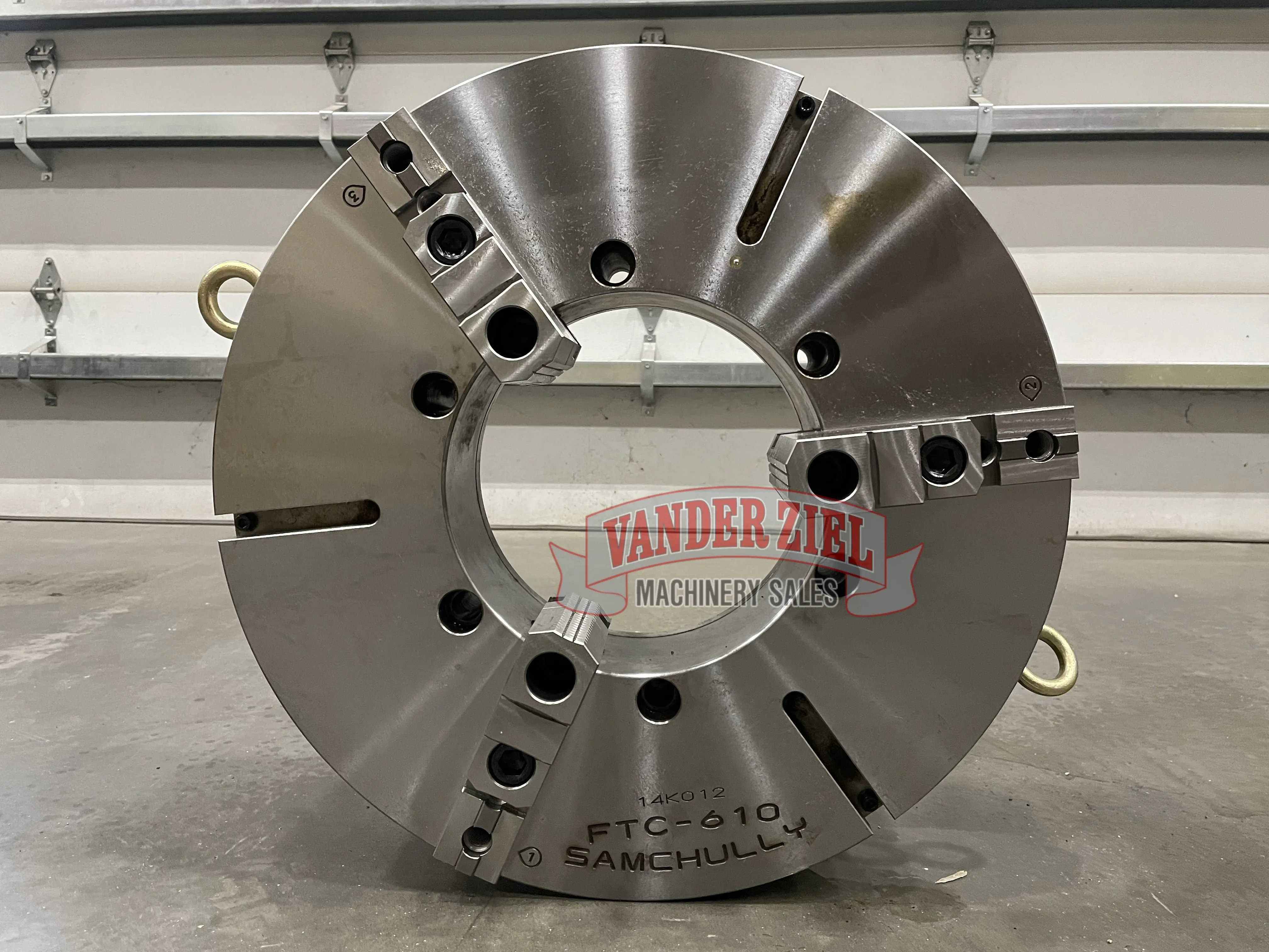 Samchully 24" Three Jaw Scroll Chuck, 10.8" Bore - NEW - Main Image 1