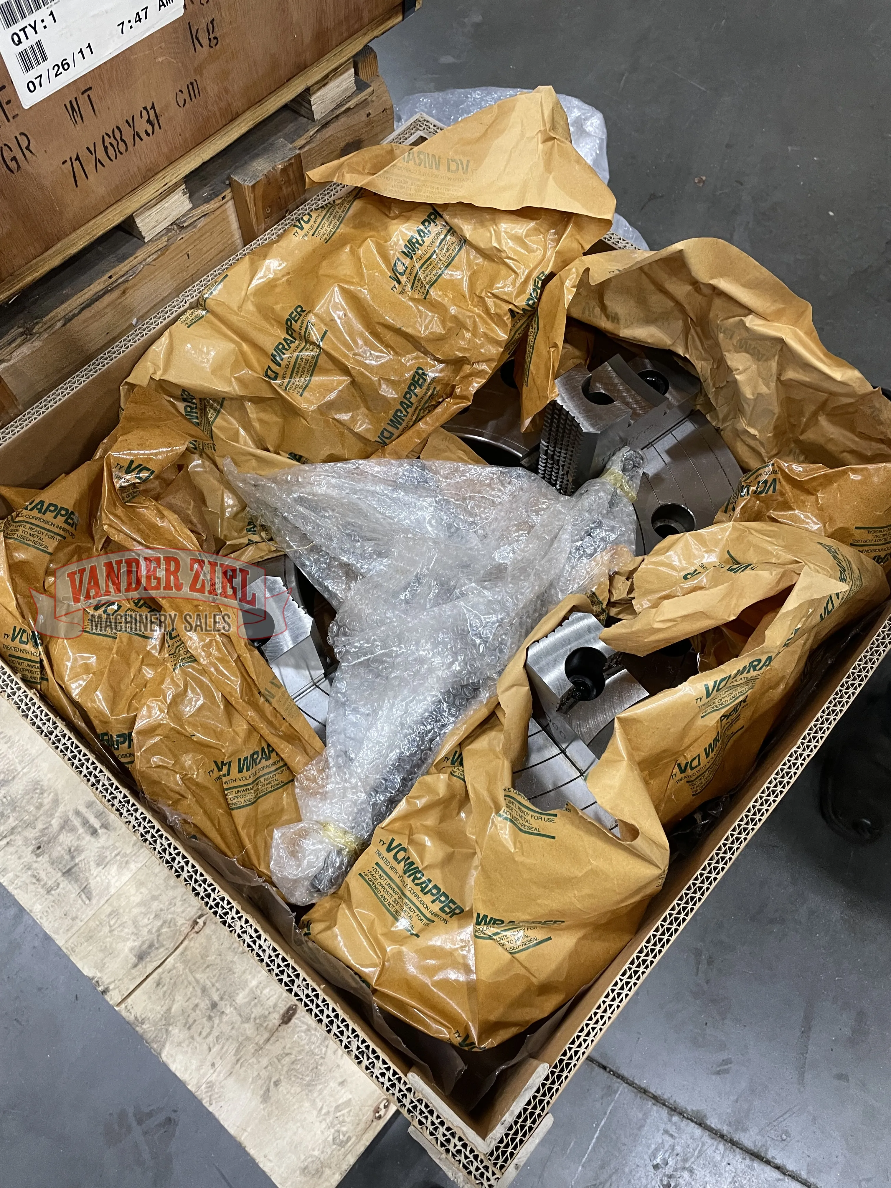 Samchully 25” Four Jaw Scroll Chuck, 8 1/2" Bore - NEW - Prefetch Image 37725