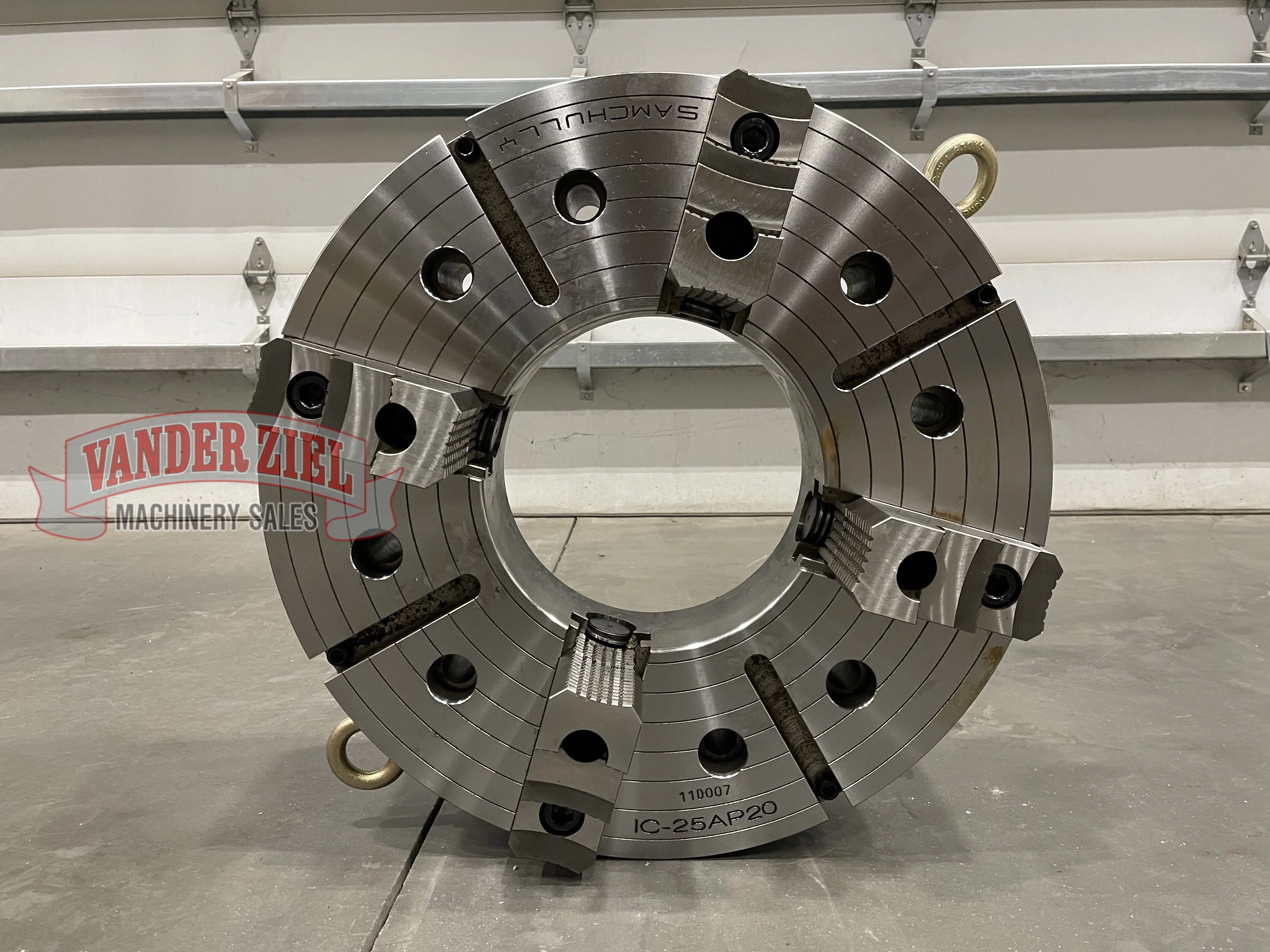 Samchully 25” Four Jaw Scroll Chuck, 8 1/2" Bore - NEW - Prefetch Image 37729