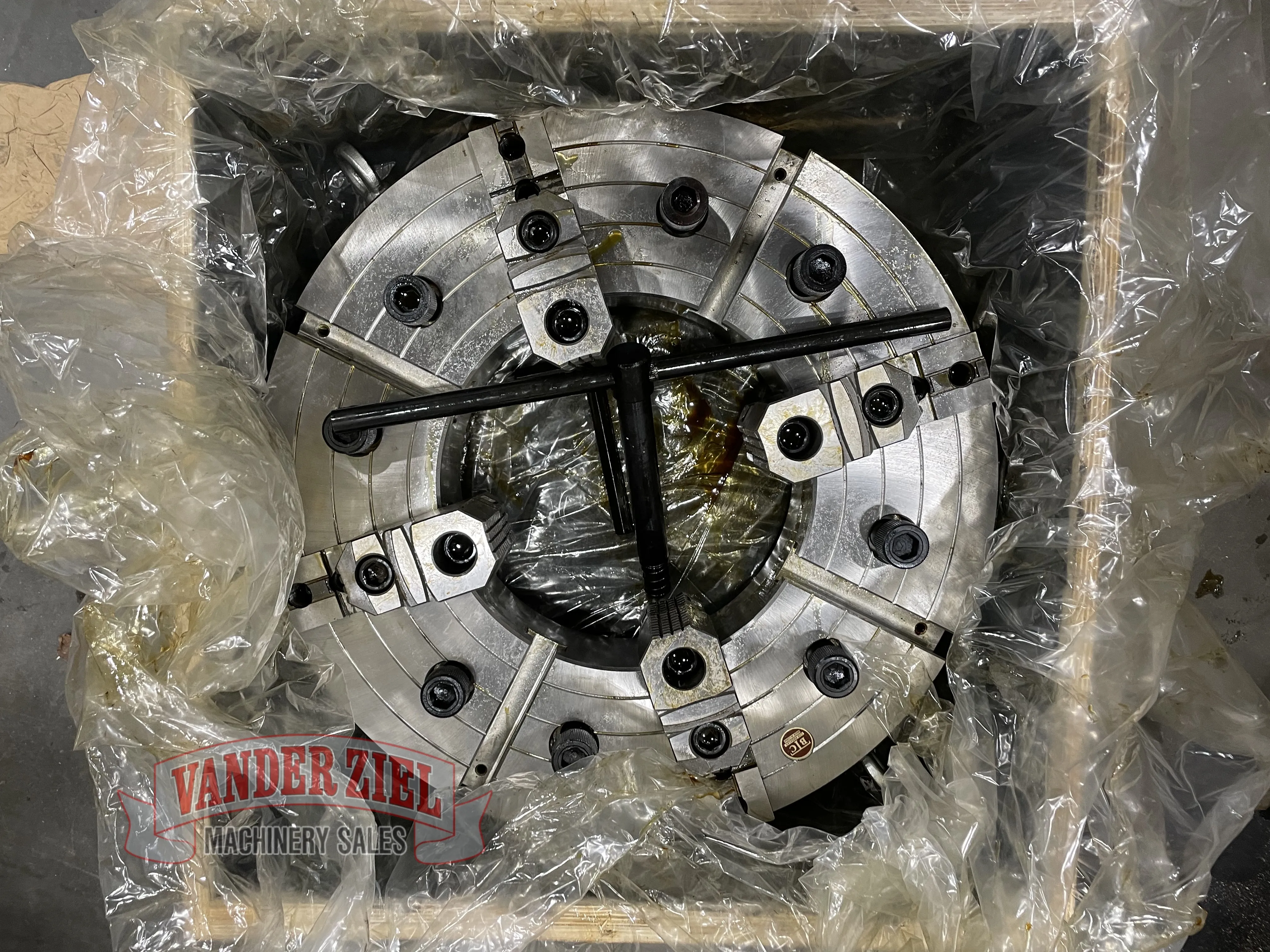 BTC 25" Four Jaw Manual Chuck, 12.5" Bore - NEW - Prefetch Image 37734