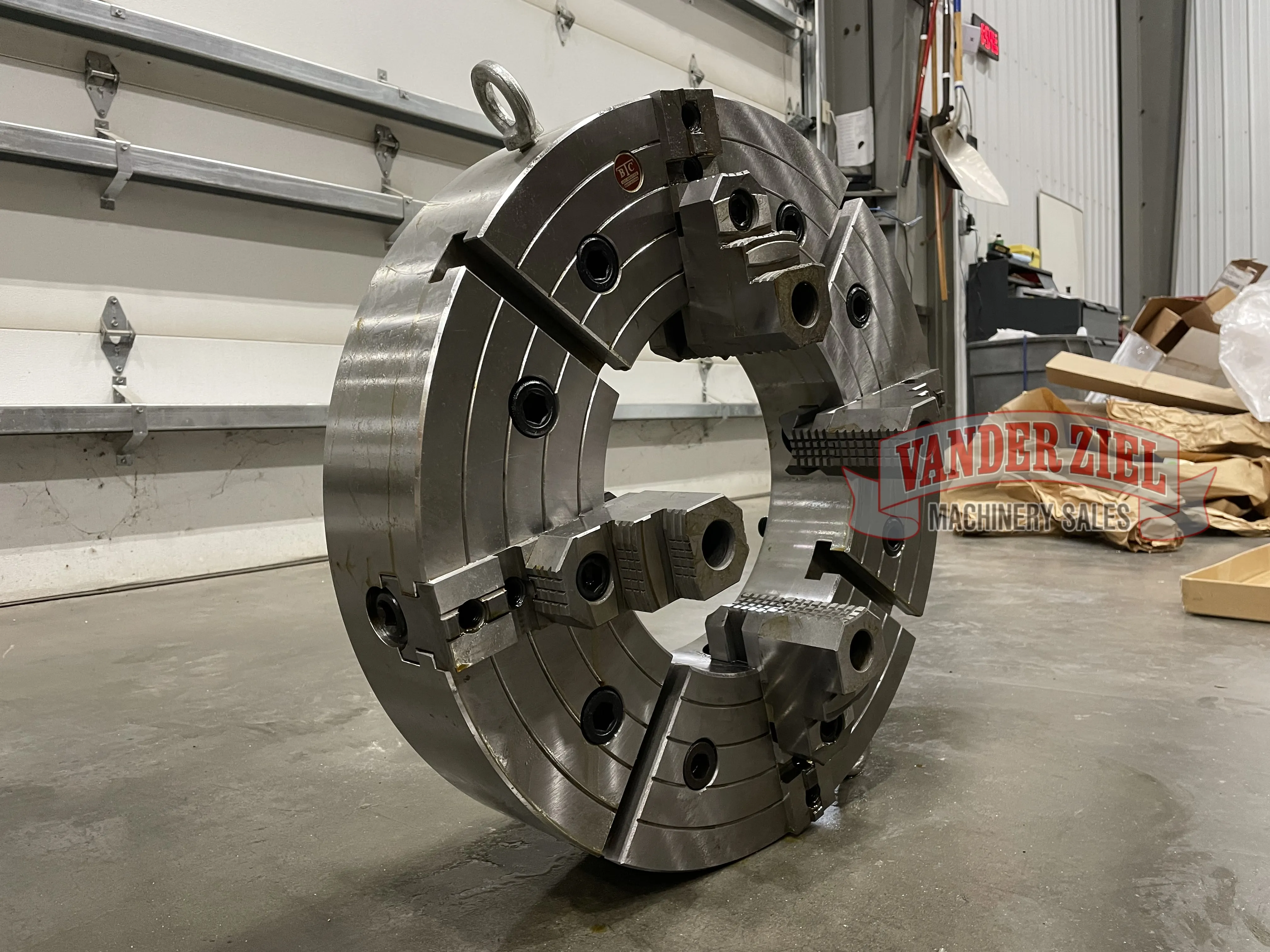 BTC 25" Four Jaw Manual Chuck, 12.5" Bore - NEW - Prefetch Image 37737