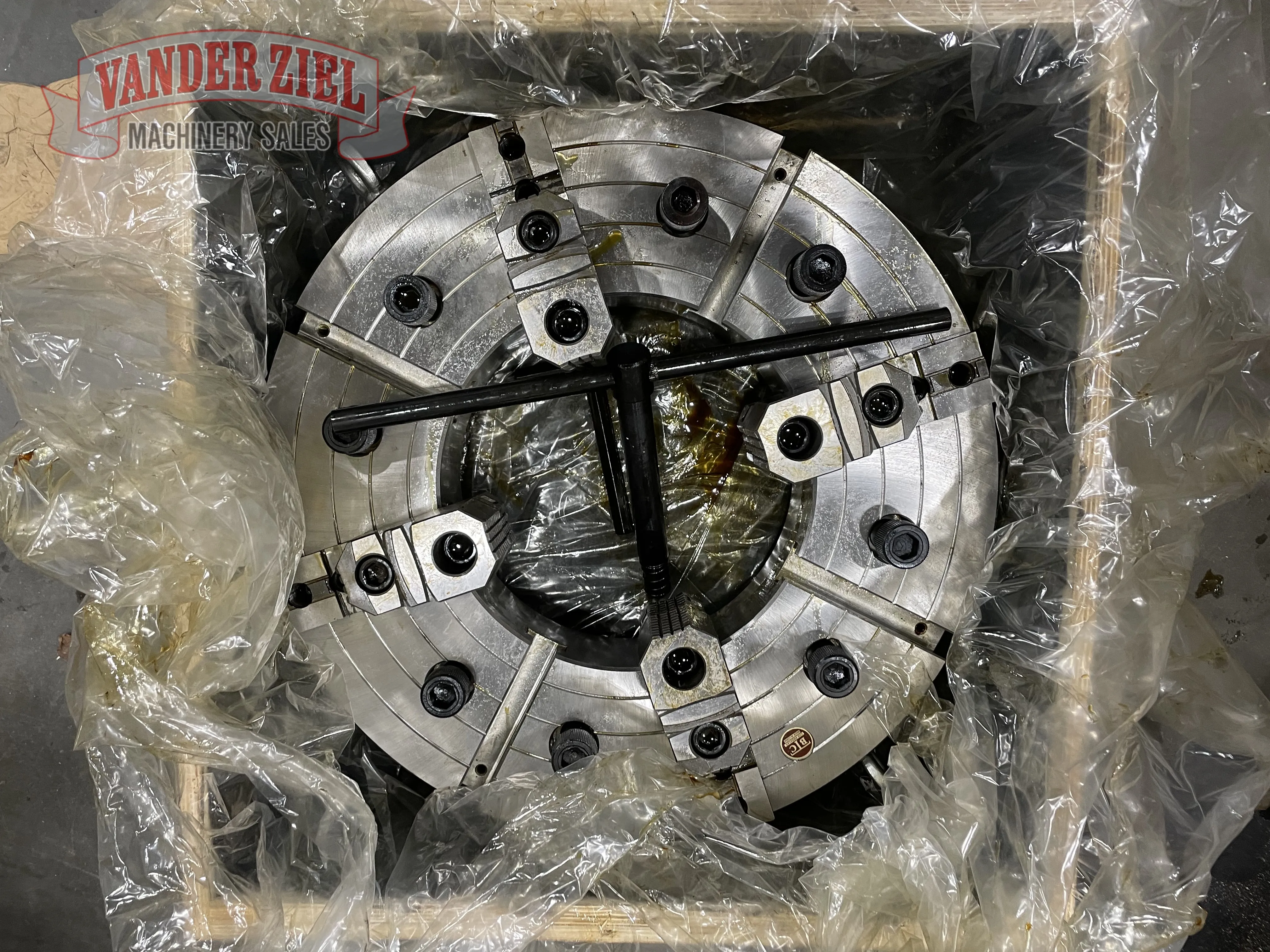 BTC 25" Four Jaw Manual Chuck, 12.5" Bore - NEW - Prefetch Image 37741