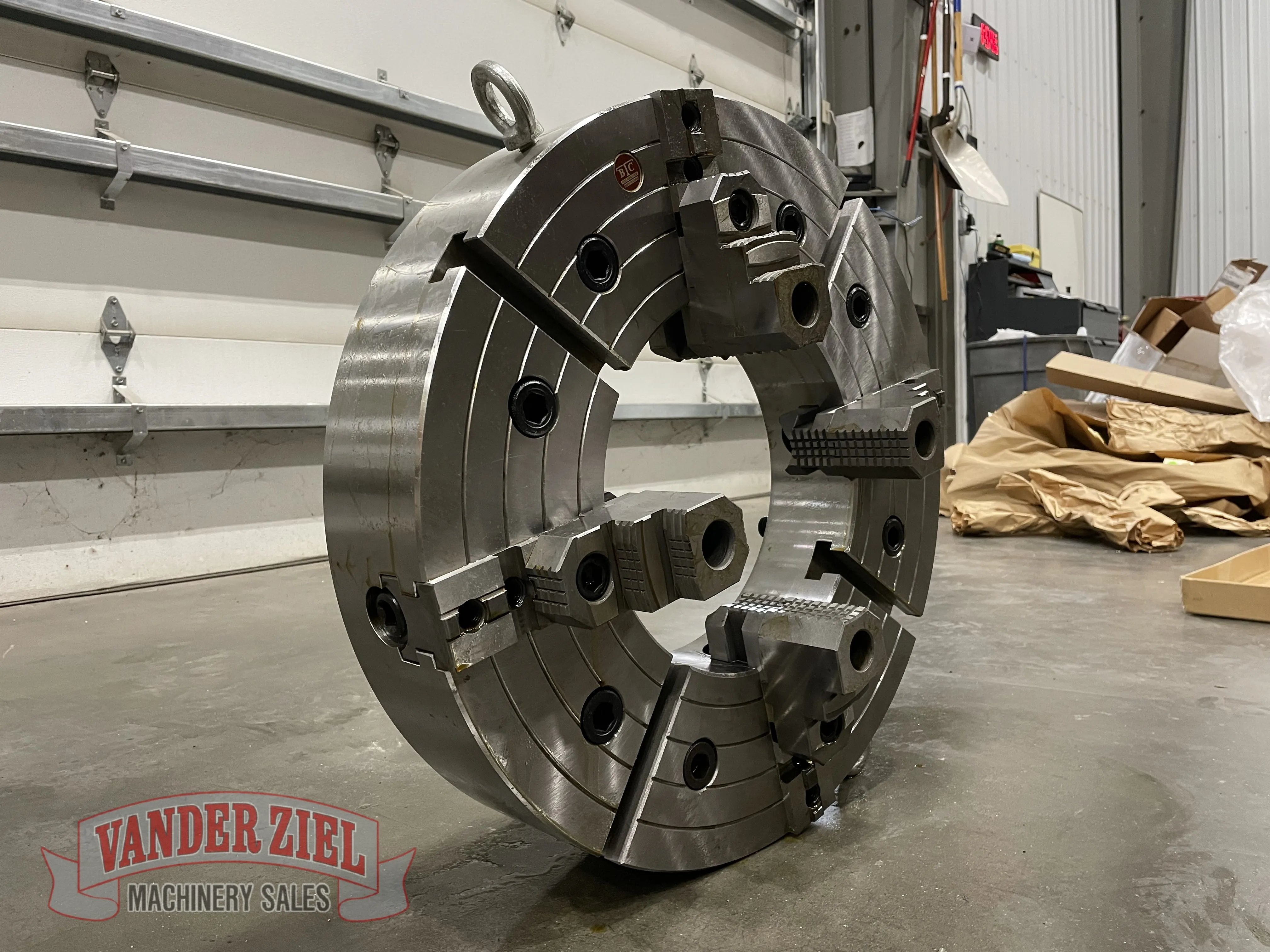 BTC 25" Four Jaw Manual Chuck, 12.5" Bore - NEW - Prefetch Image 37743