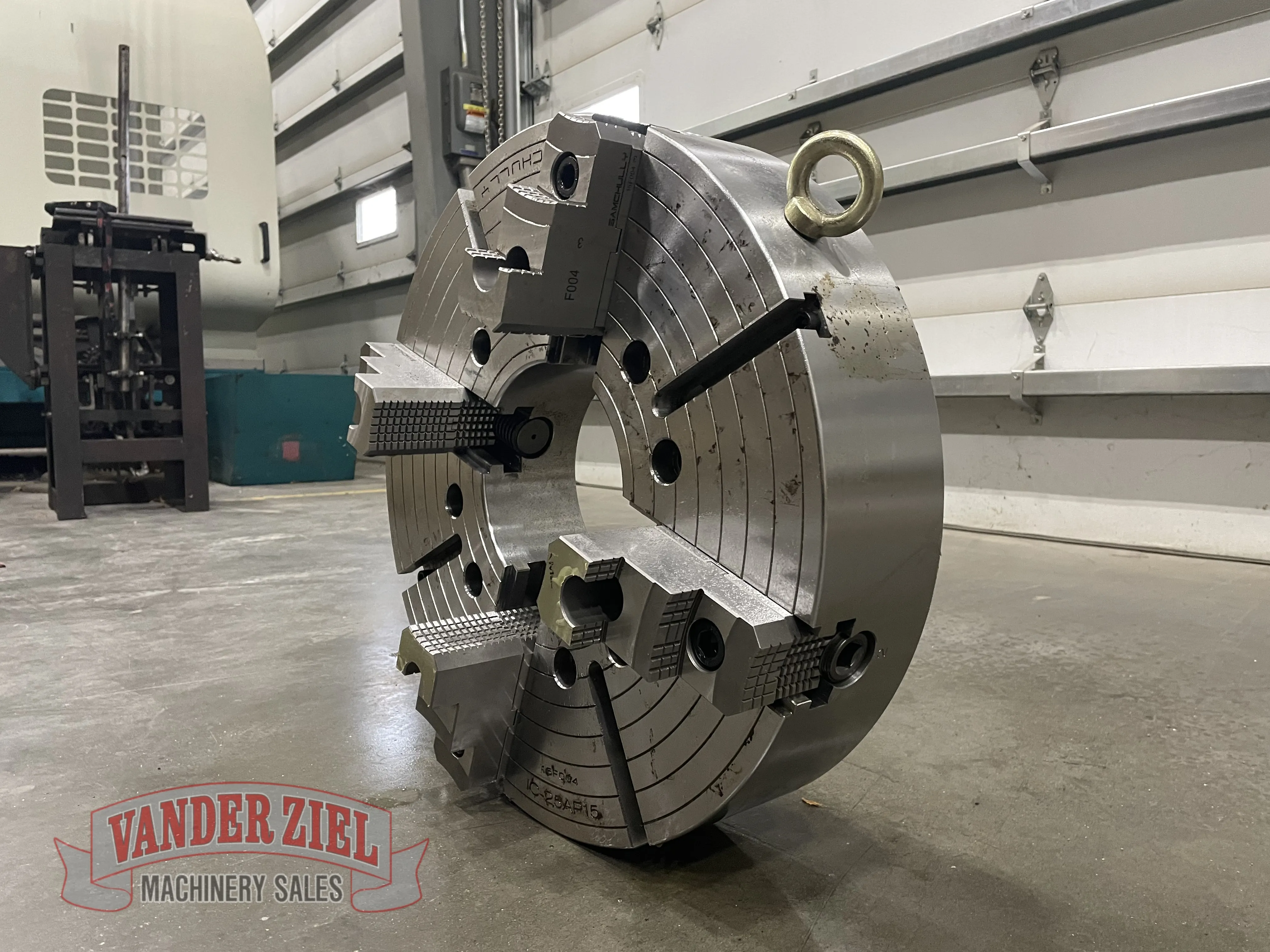 Samchully 25" Four Jaw Chuck, 8 1/2" Bore - NEW - Prefetch Image 37768