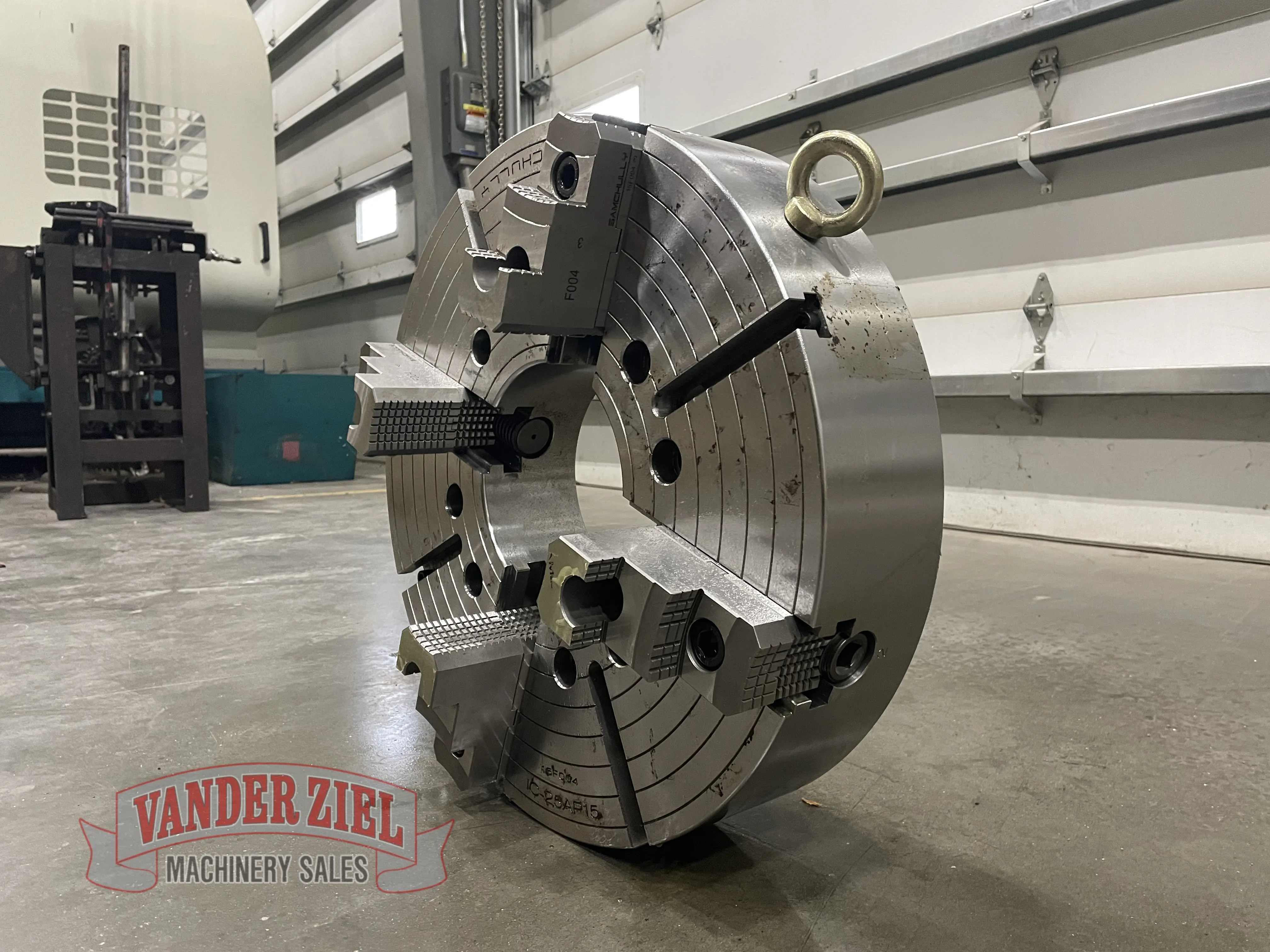 Samchully 25" Four Jaw Chuck, 8 1/2" Bore - NEW - Prefetch Image 37780
