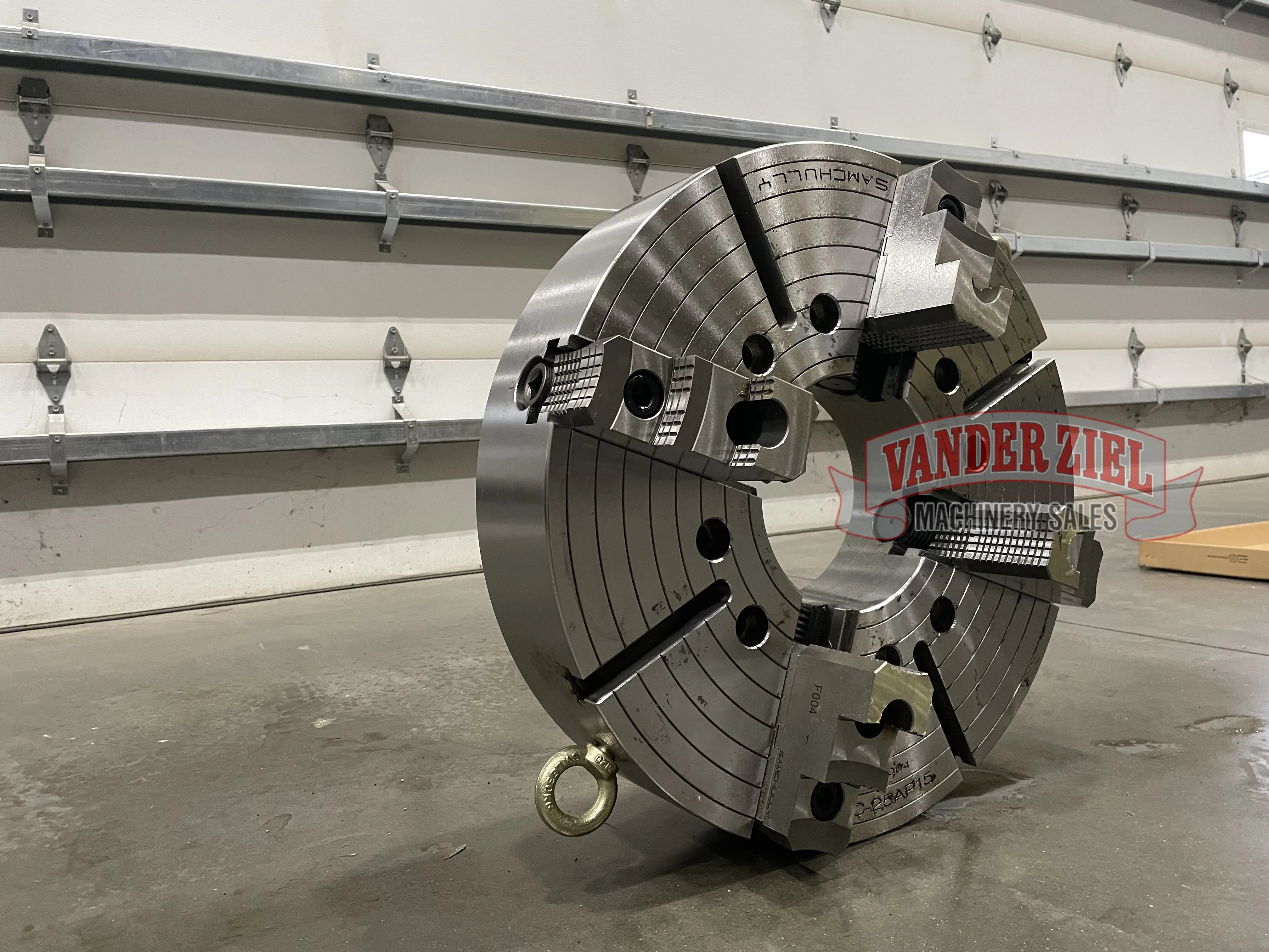 Samchully 25" Four Jaw Chuck, 8 1/2" Bore - NEW - Prefetch Image 37791