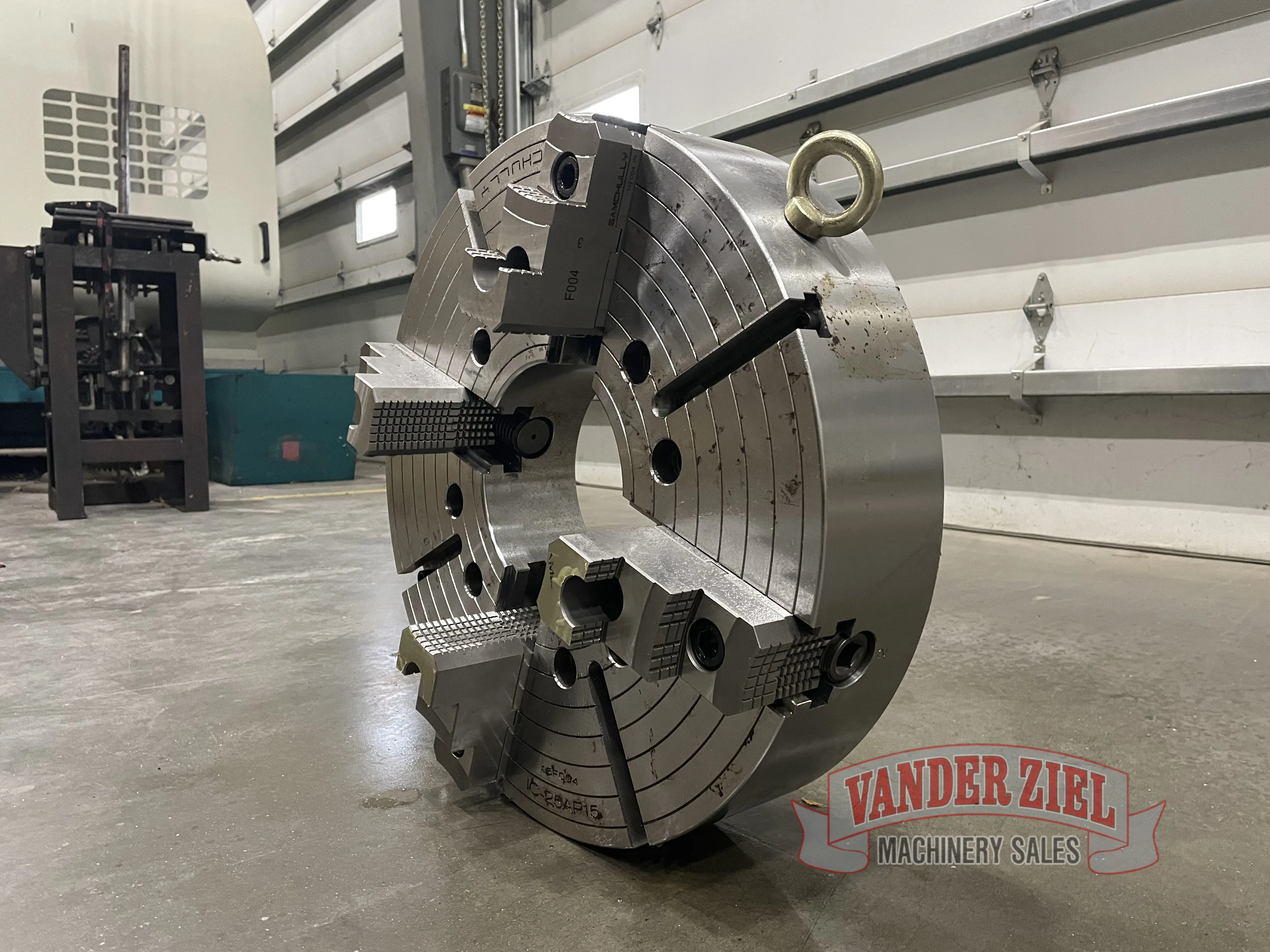 Samchully 25" Four Jaw Chuck, 8 1/2" Bore - NEW - Prefetch Image 37792