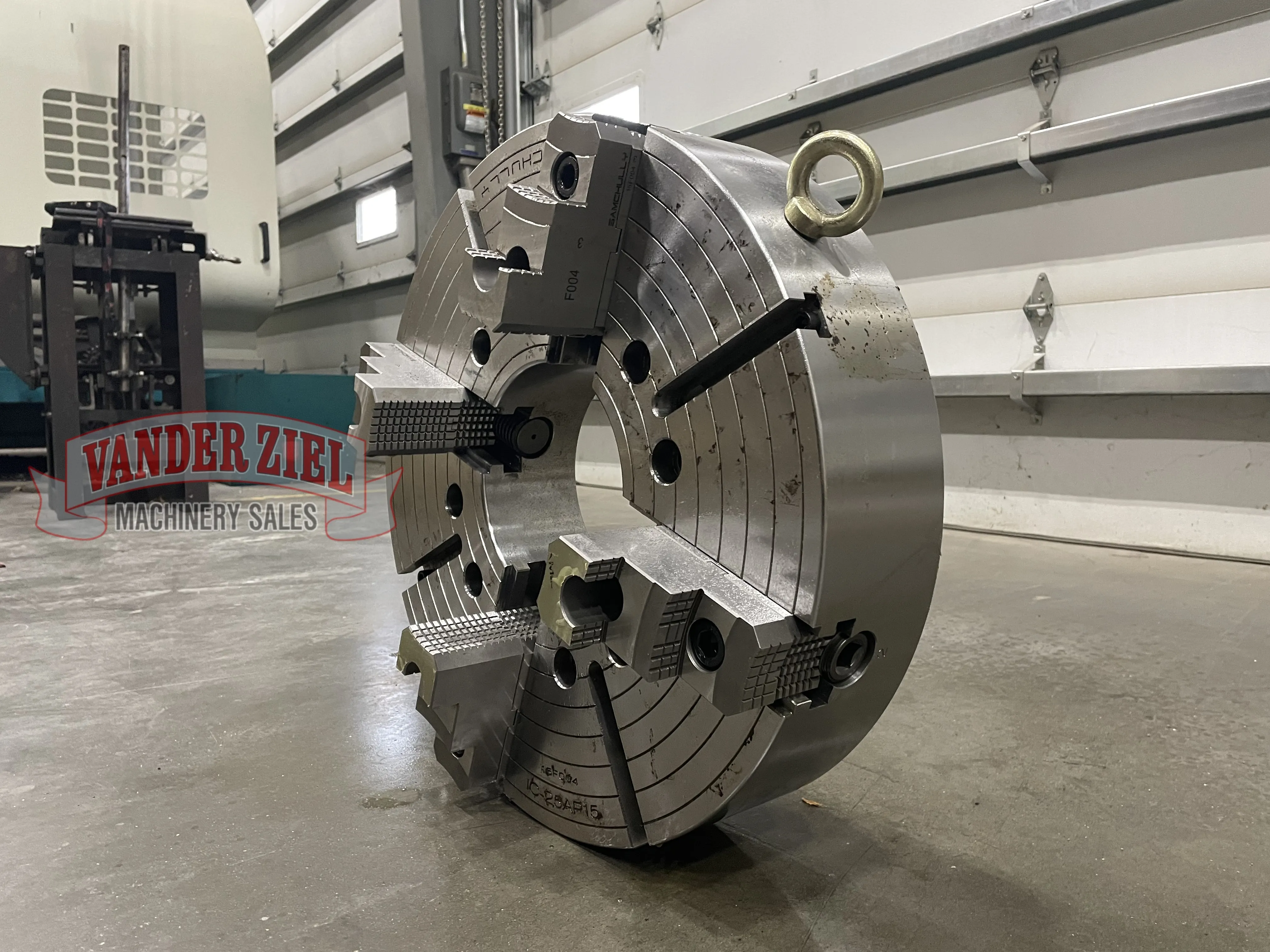 Samchully 25" Four Jaw Chuck, 8 1/2" Bore - NEW - Prefetch Image 37810