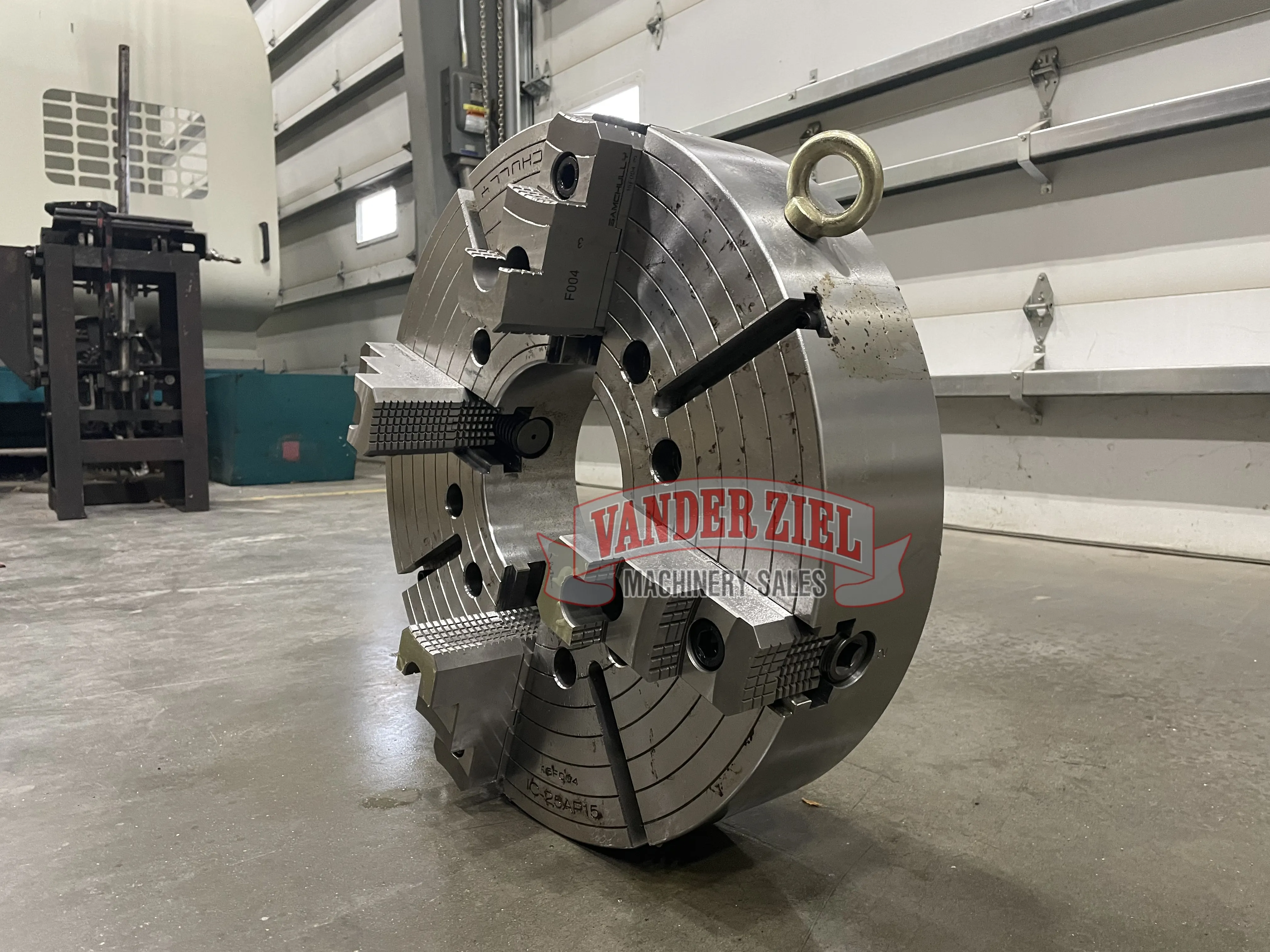 Samchully 25" Four Jaw Chuck, 8 1/2" Bore - NEW - Prefetch Image 37822