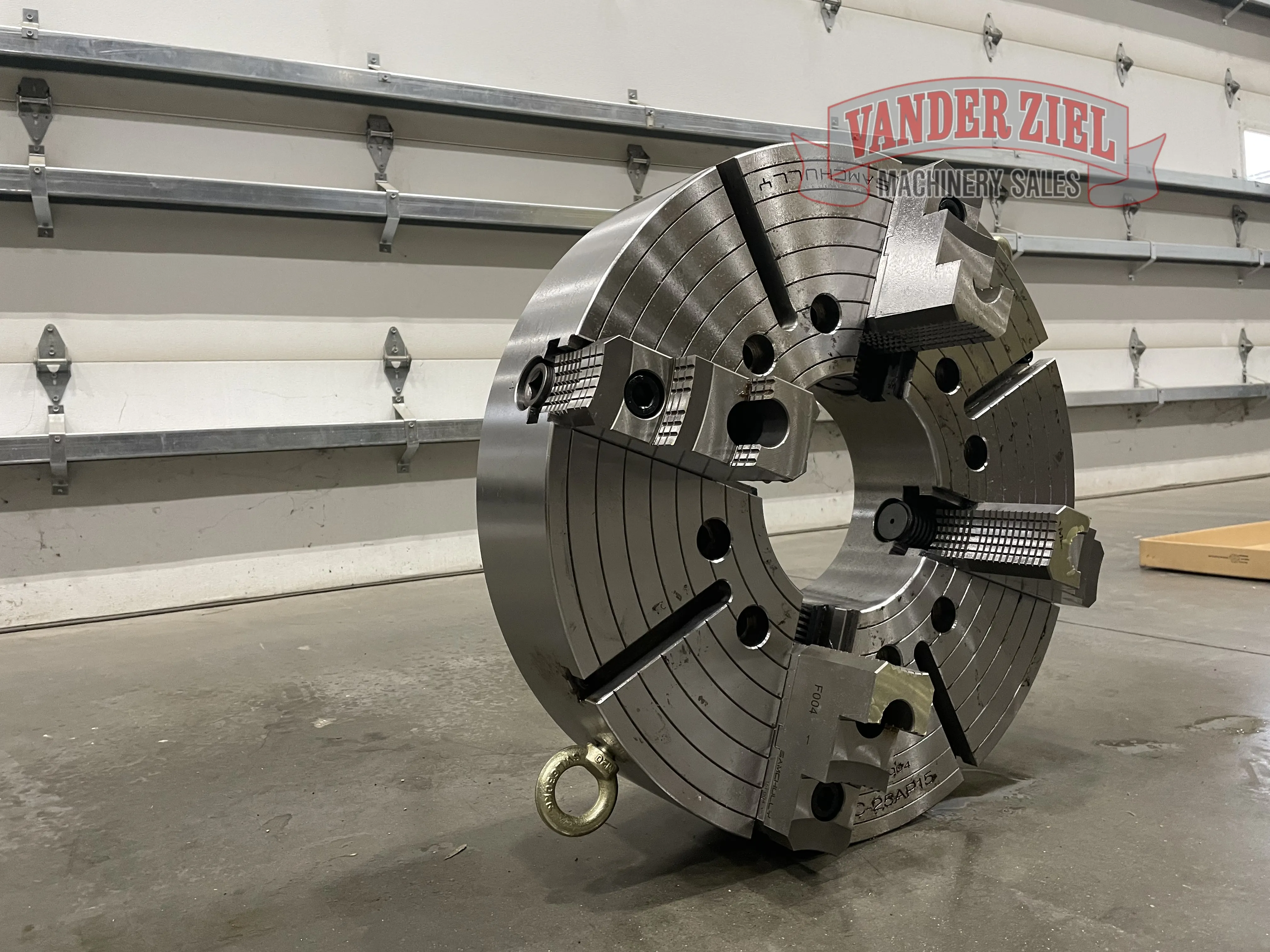 Samchully 25" Four Jaw Chuck, 8 1/2" Bore - NEW - Prefetch Image 37827