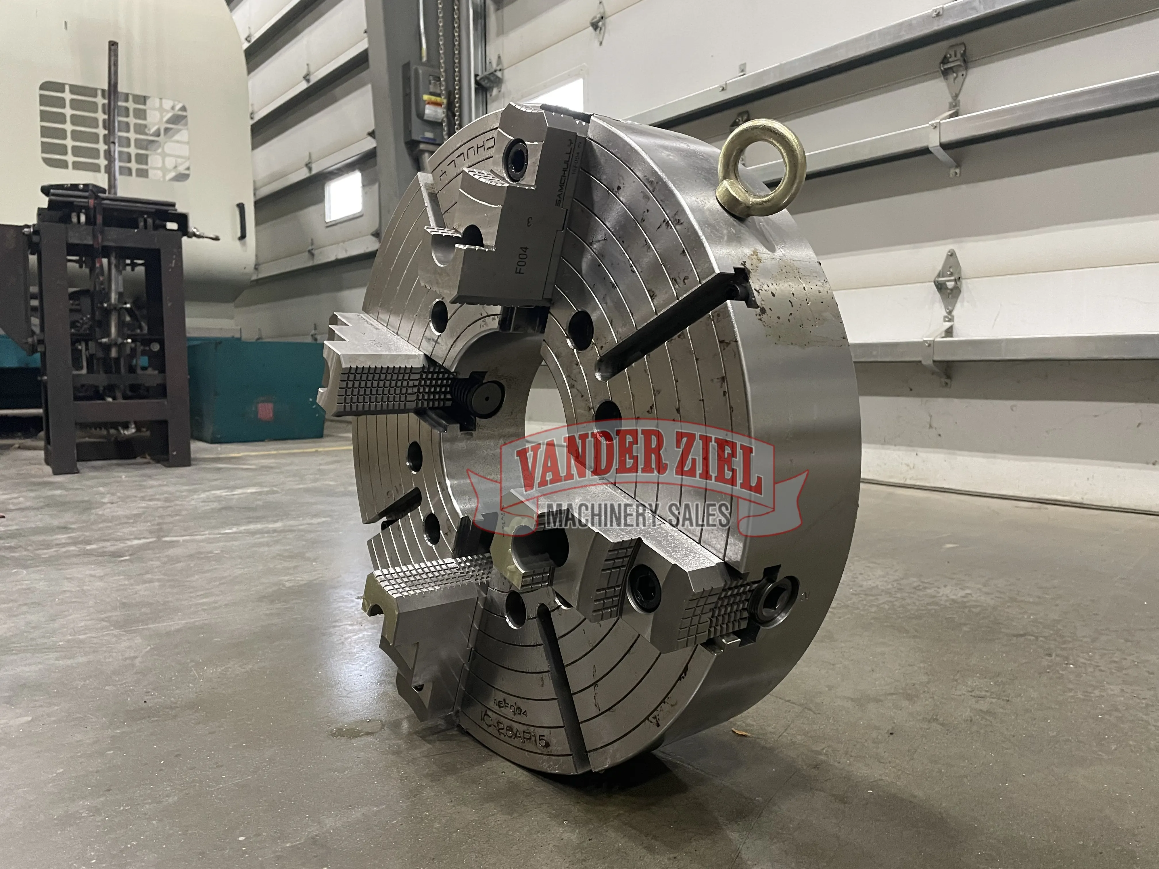 Samchully 25" Four Jaw Chuck, 8 1/2" Bore - NEW - Prefetch Image 37828