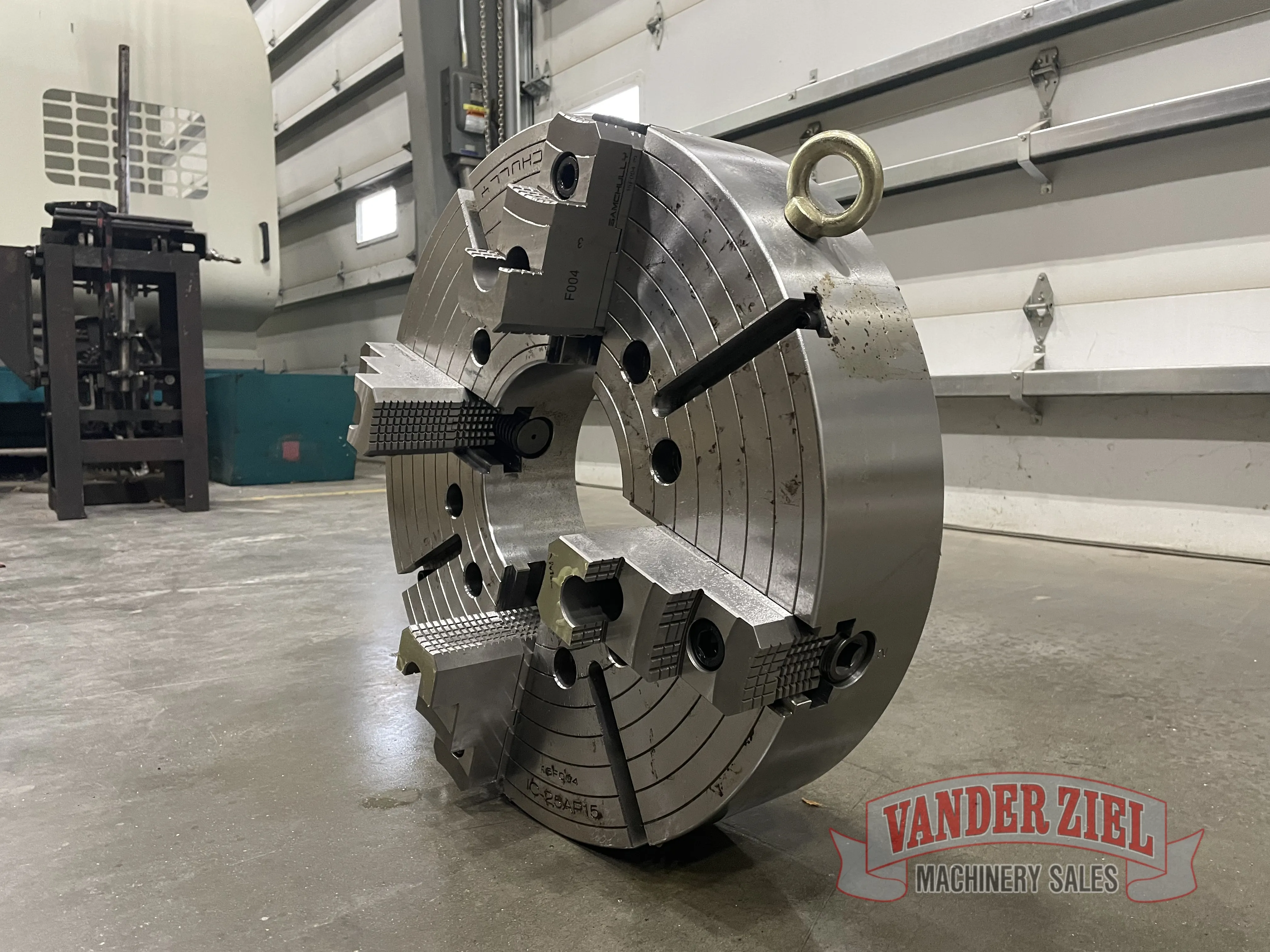 Samchully 25" Four Jaw Chuck, 8 1/2" Bore - NEW - Prefetch Image 37858