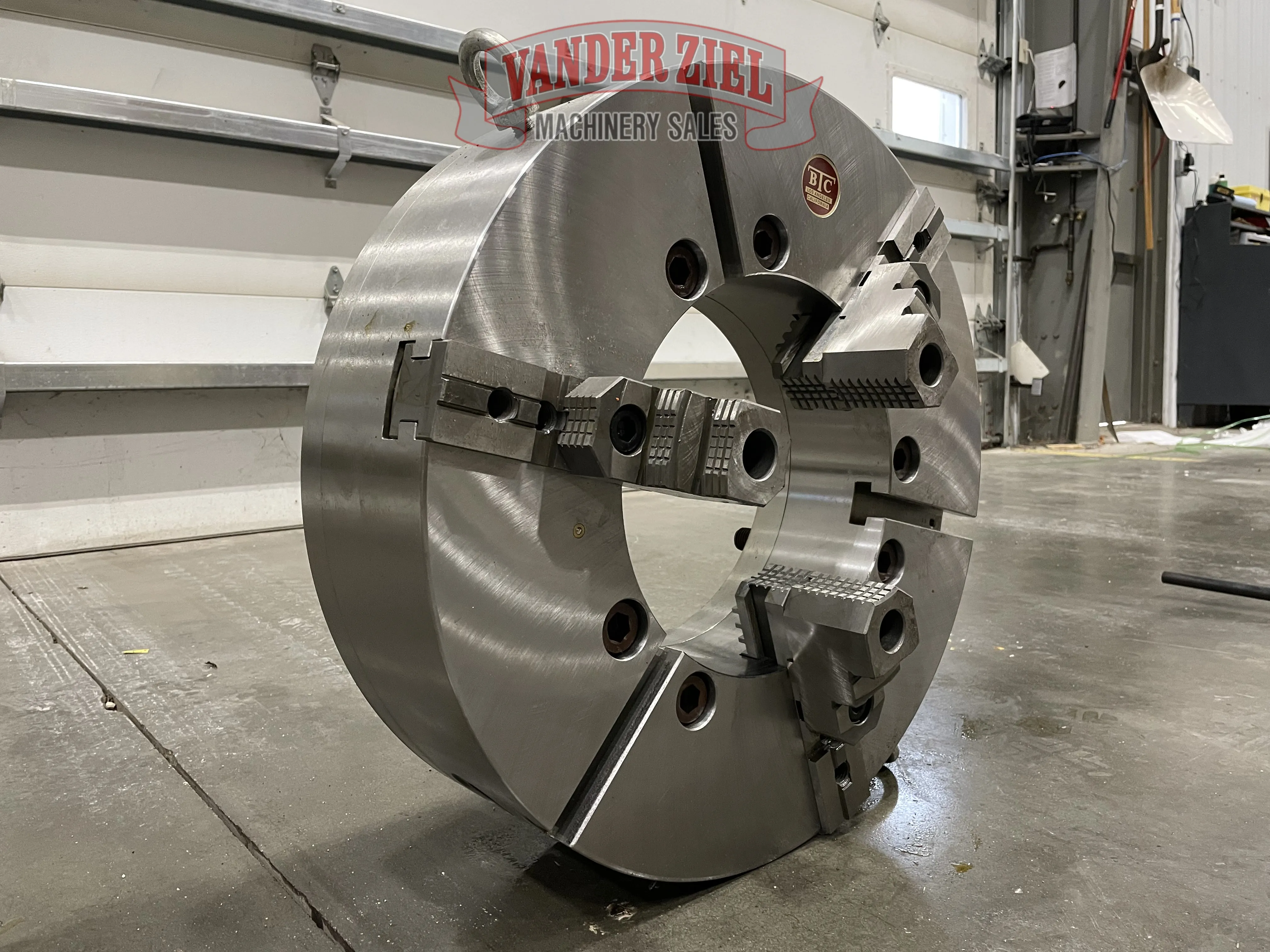 BTC 25” Three Jaw Scroll Chuck, 12.5" Bore – NEW - Prefetch Image 37869