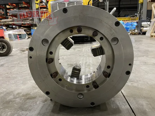 BTC 25” Three Jaw Scroll Chuck, 12.5" Bore – NEW - Gallery Thumbnail 4