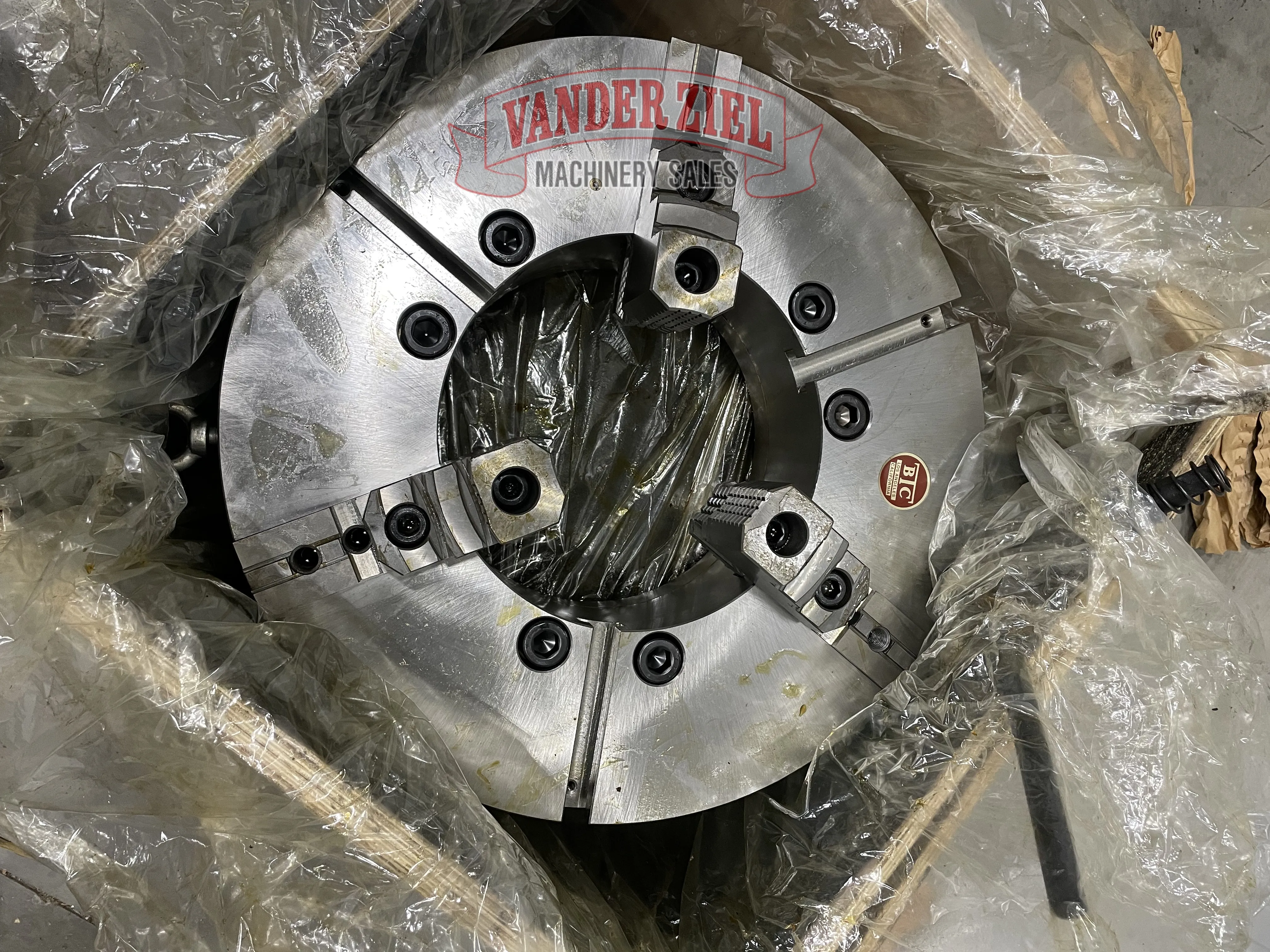 BTC 25” Three Jaw Scroll Chuck, 12.5" Bore – NEW - Prefetch Image 37872