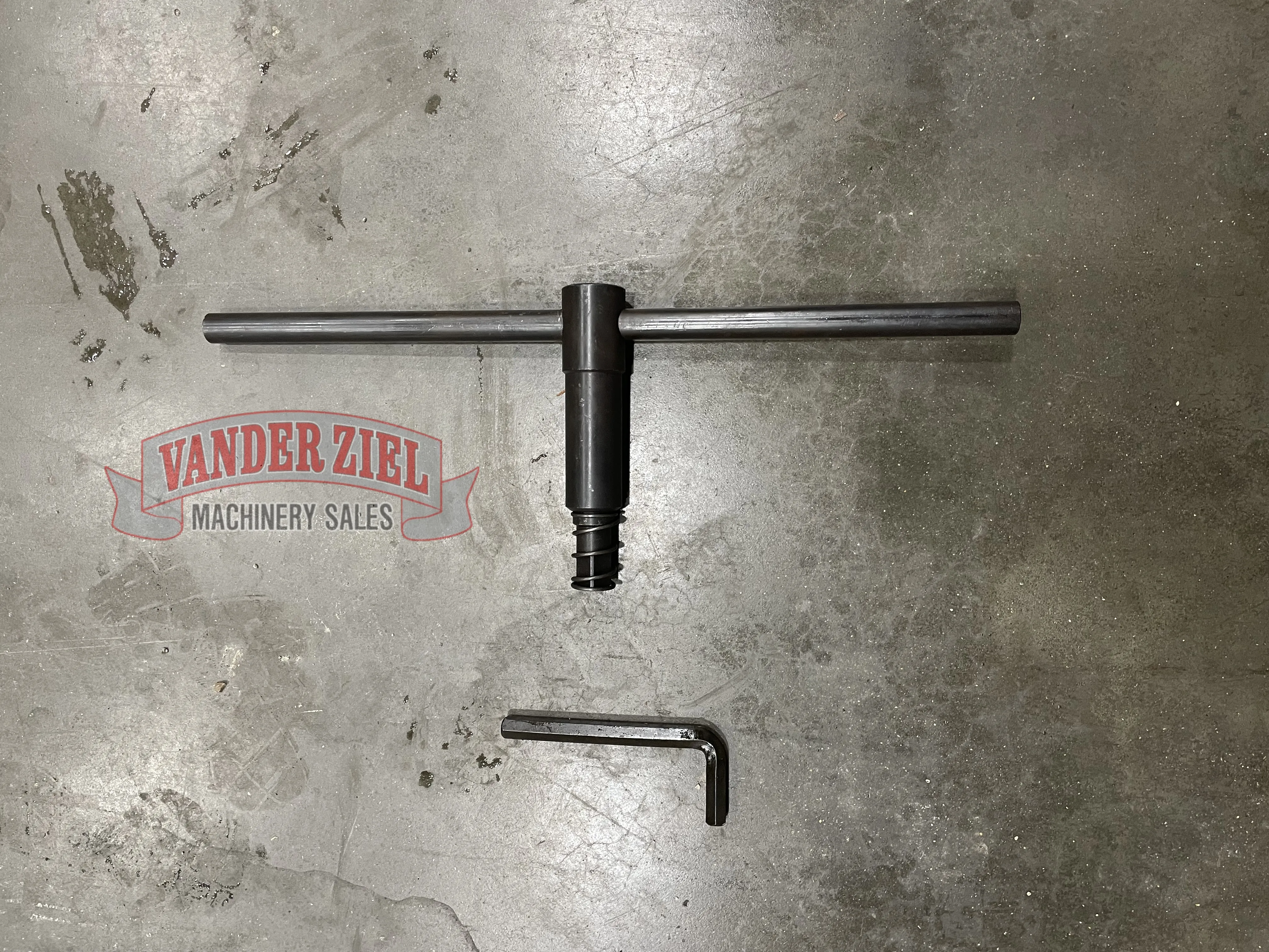 BTC 25” Three Jaw Scroll Chuck, 12.5" Bore – NEW - Prefetch Image 37873