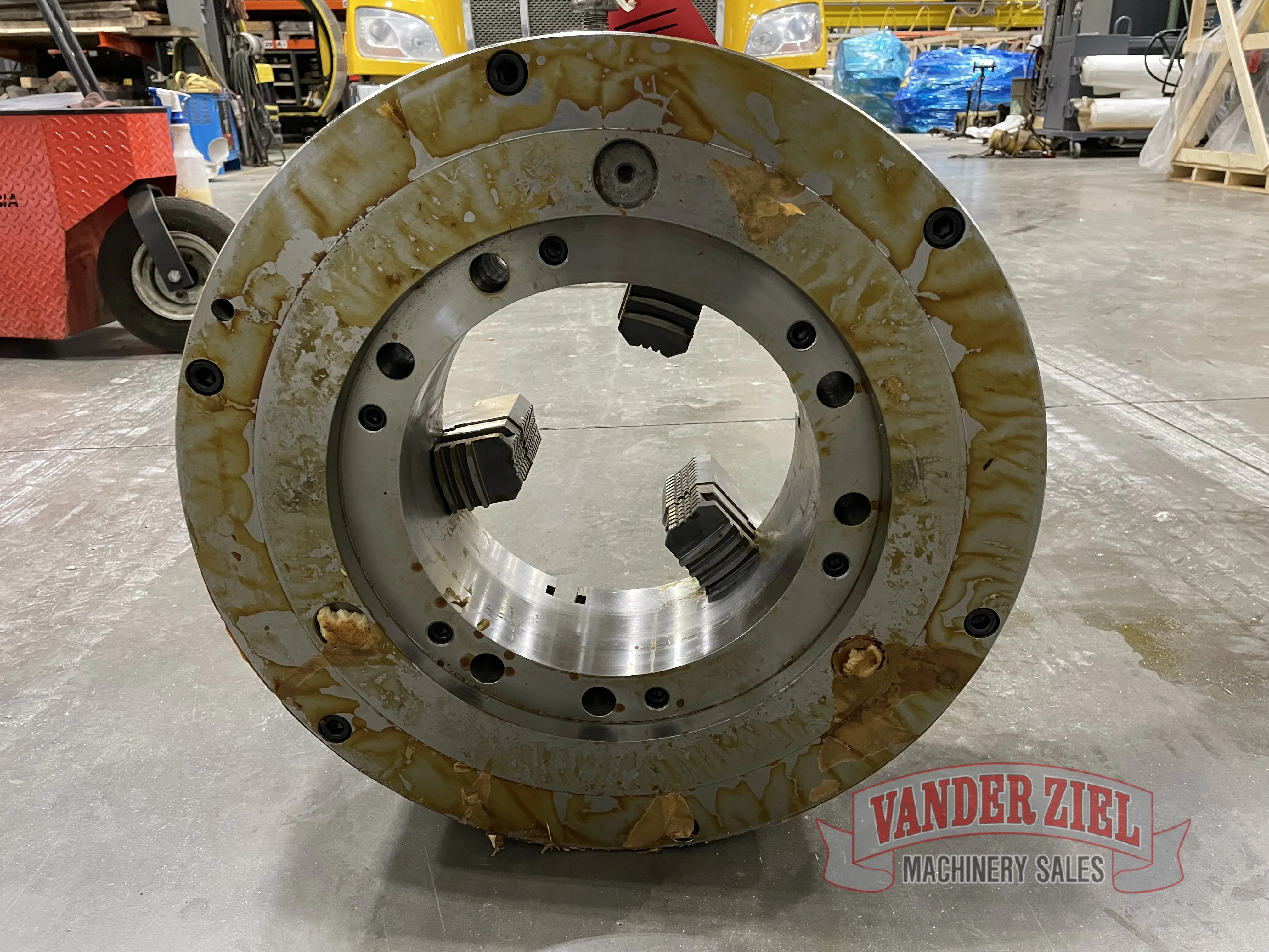 BTC 25" Three Jaw Manual Chuck - NEW - Prefetch Image 37879