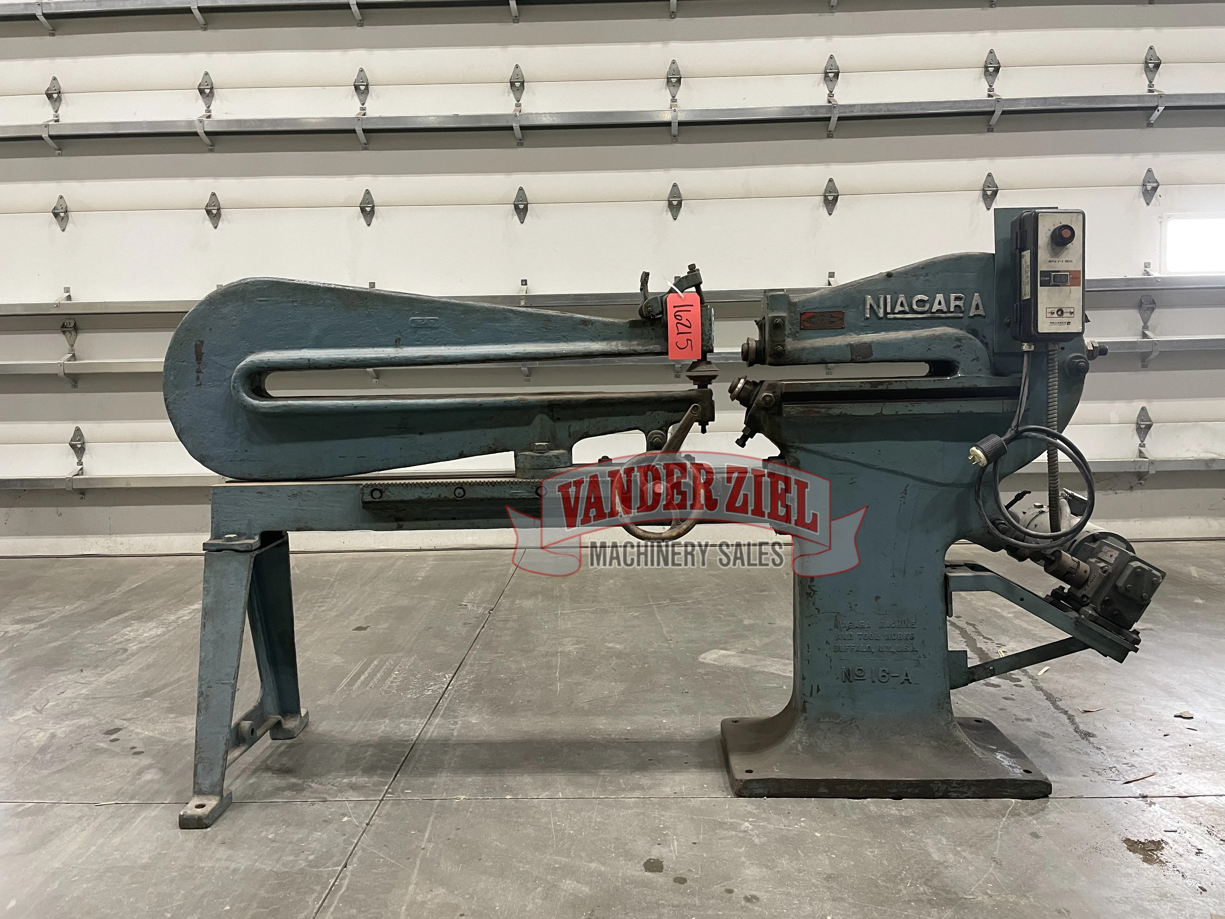 Niagara 14 Gauge Circle Shear, Model 16A - Main Image 1