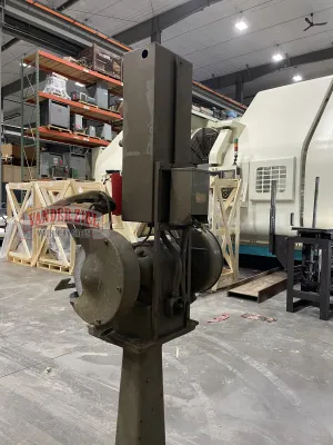 Black & Decker 10" Pedestal Grinder, Ball-Bearing Bench Grinder - Gallery Thumbnail 3