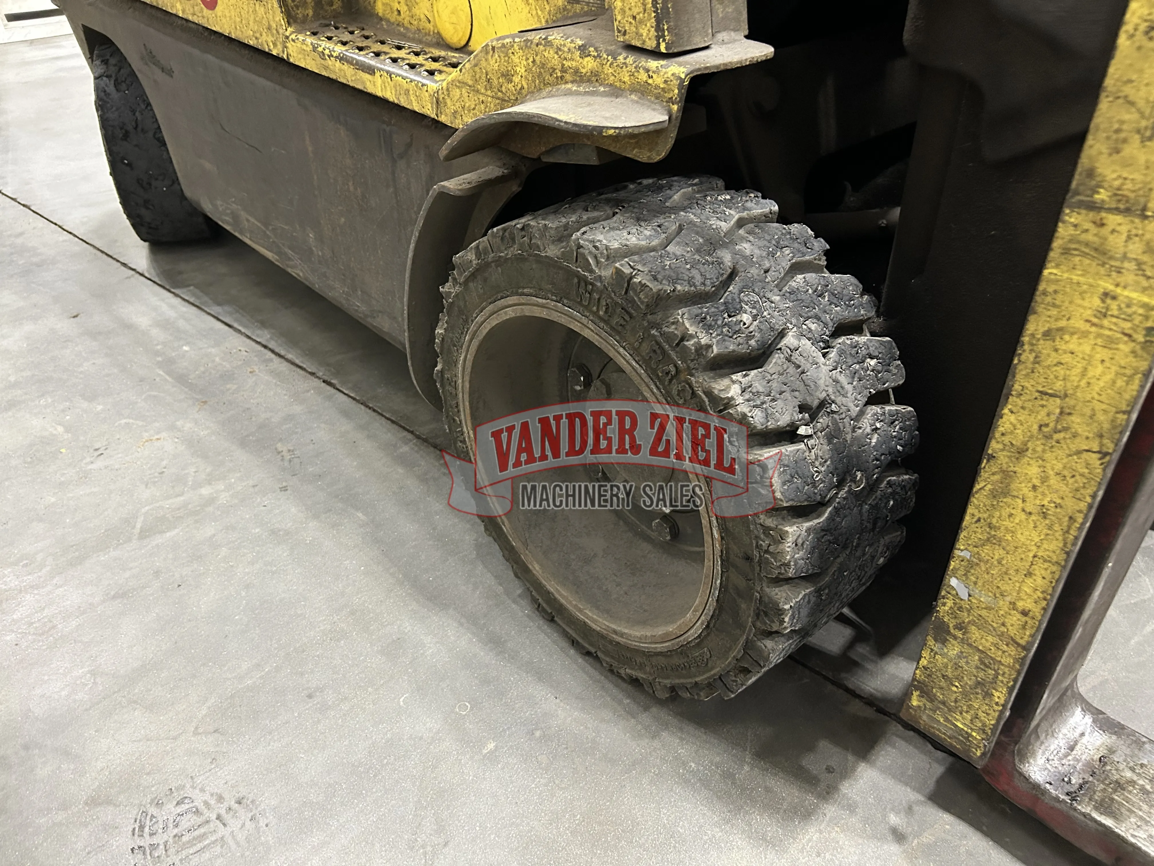 Hyster 3,000 lbs Lift Capacity Forklift - Prefetch Image 38790
