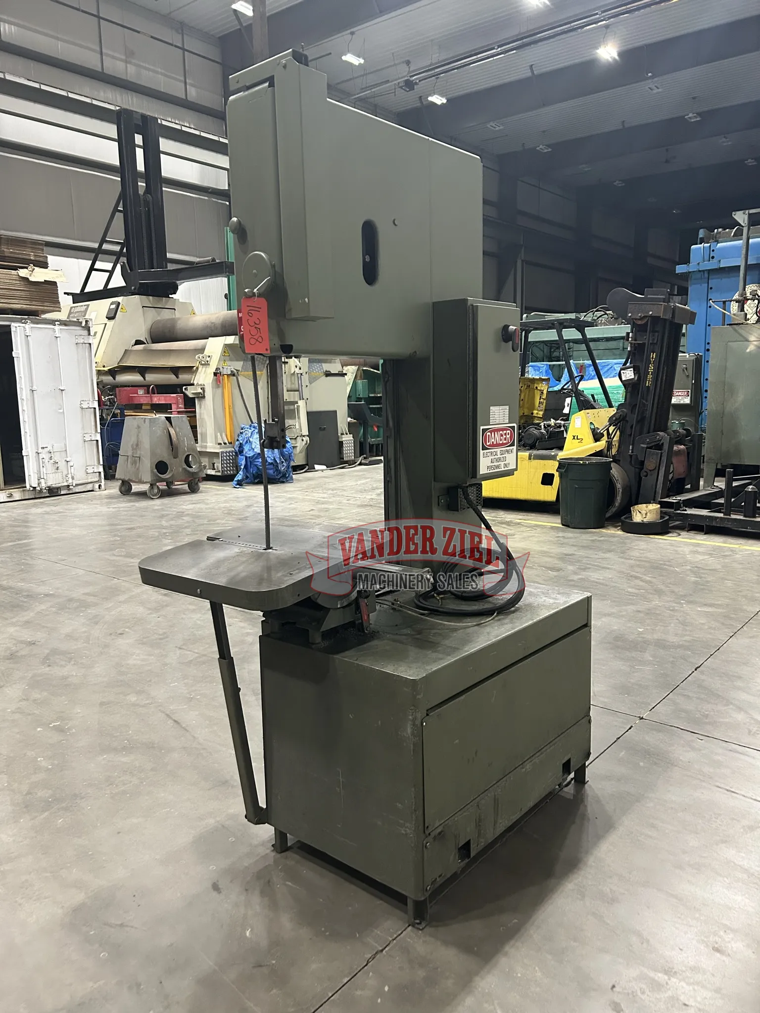 Grob 4V-24 Vertical Bandsaw - Prefetch Image 39052