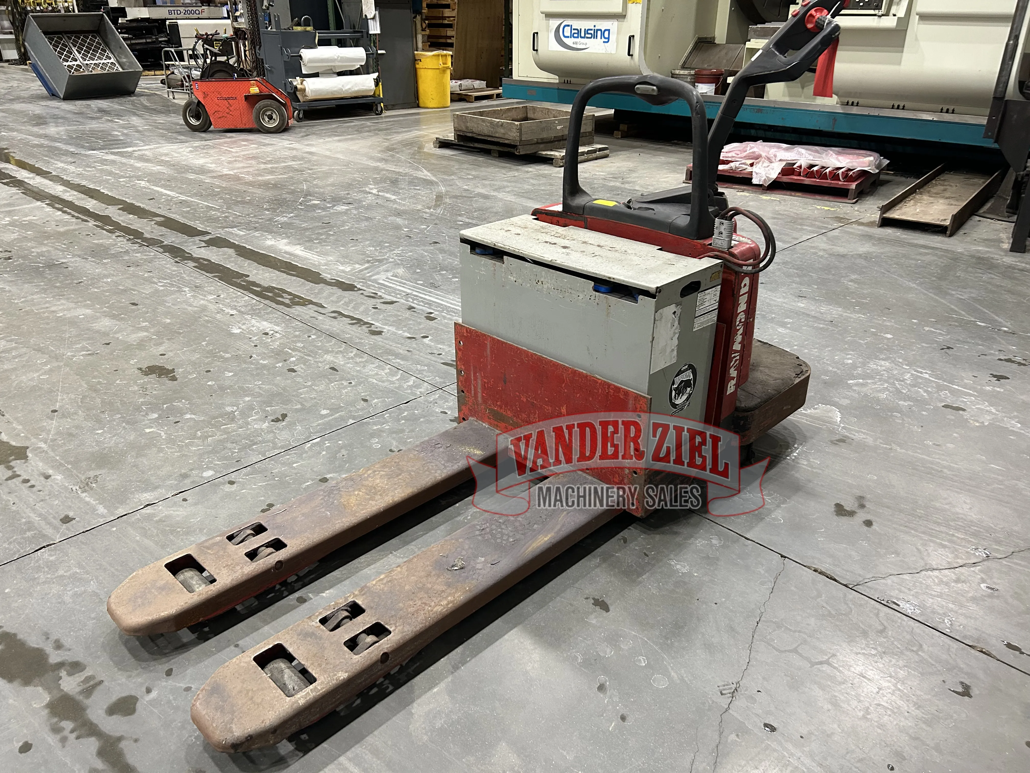 Raymond Electric Pallet Jack - Prefetch Image 39163