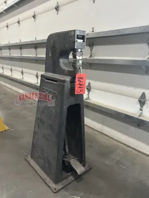 Erco Model 1447 Foot Pedal Stretcher - Gallery Thumbnail 3