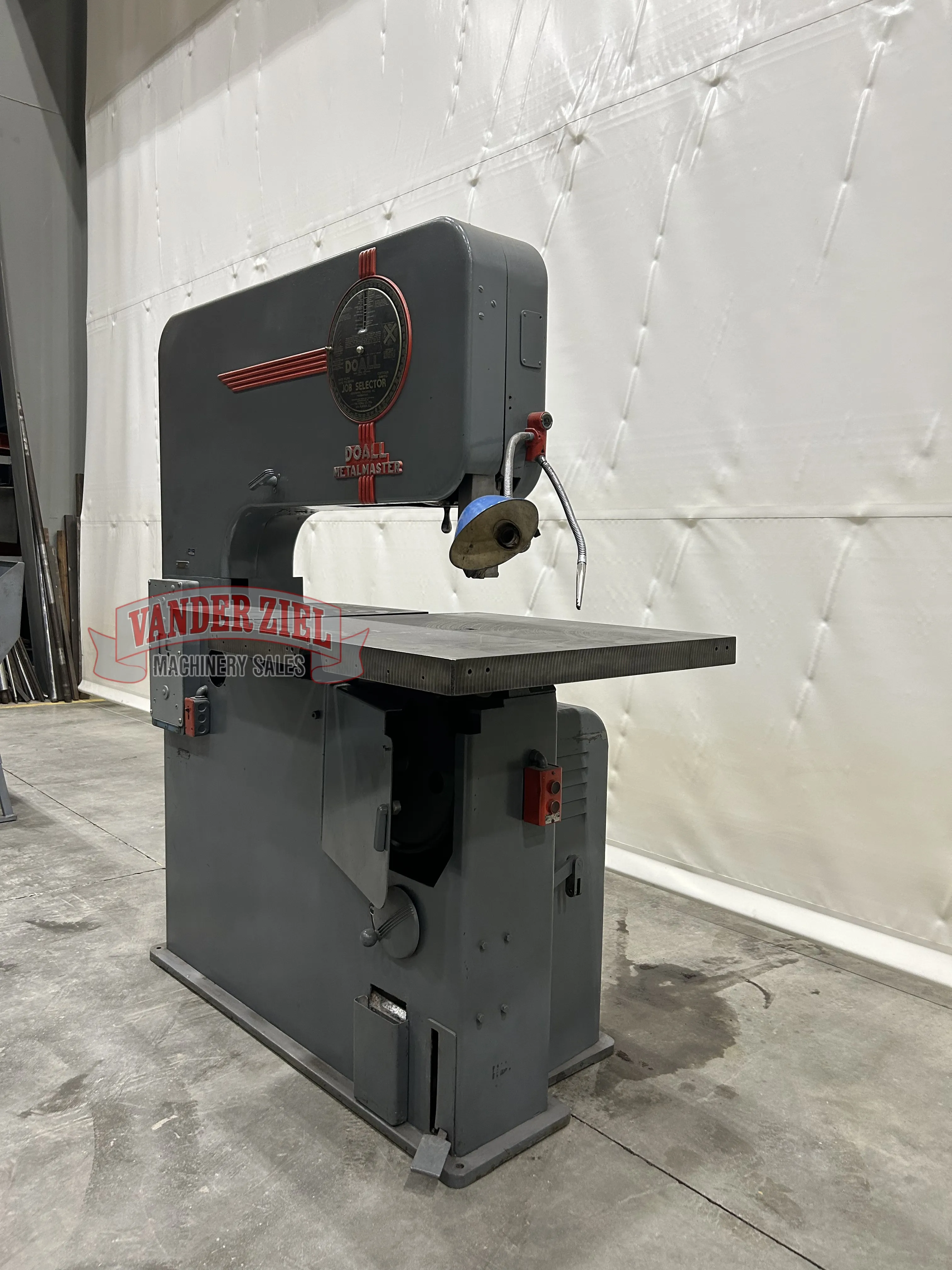DoAll 36" Vertical Bandsaw - Prefetch Image 39658