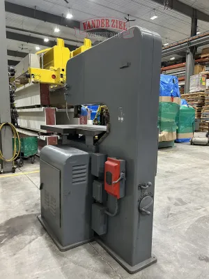 DoAll 36" Vertical Bandsaw - Gallery Thumbnail 5