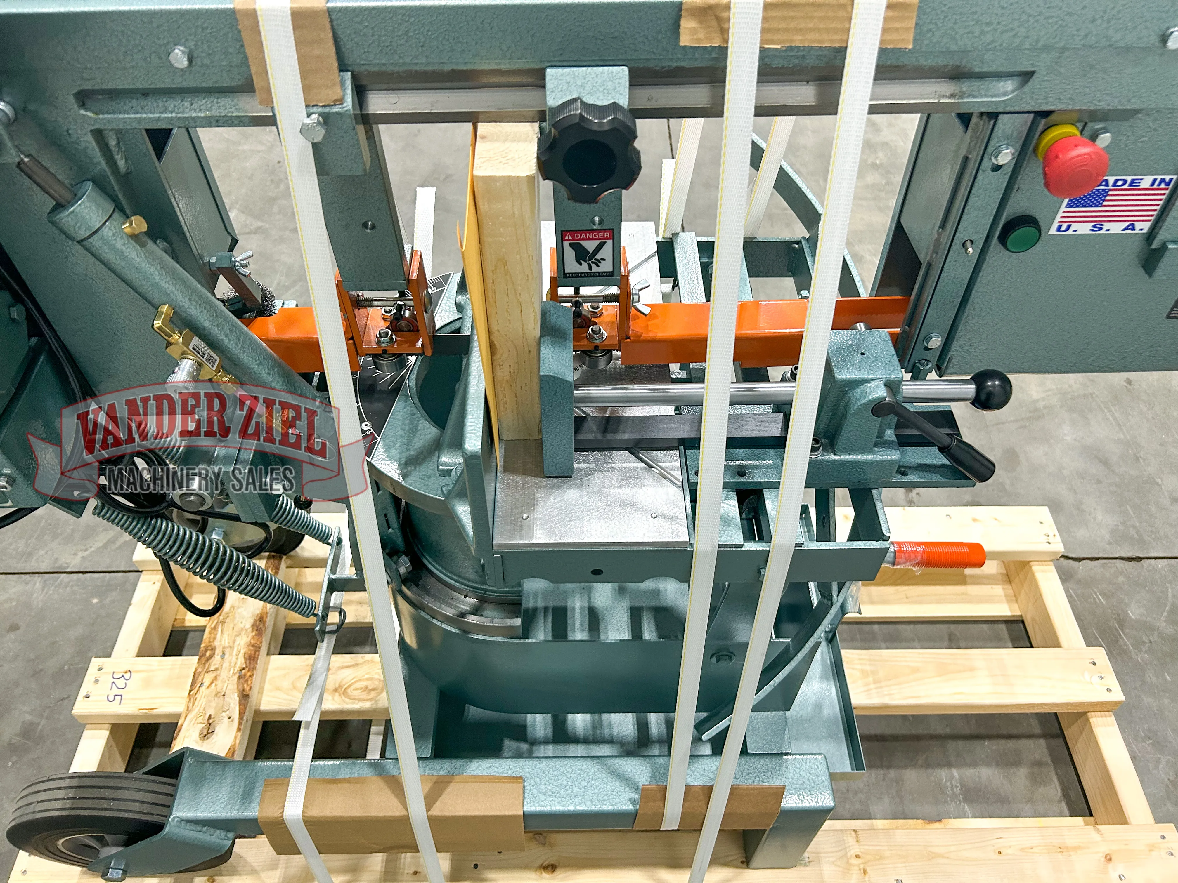Ellis 9" x 10" Horizontal Saw, Model 1600 - NEW - Prefetch Image 39878