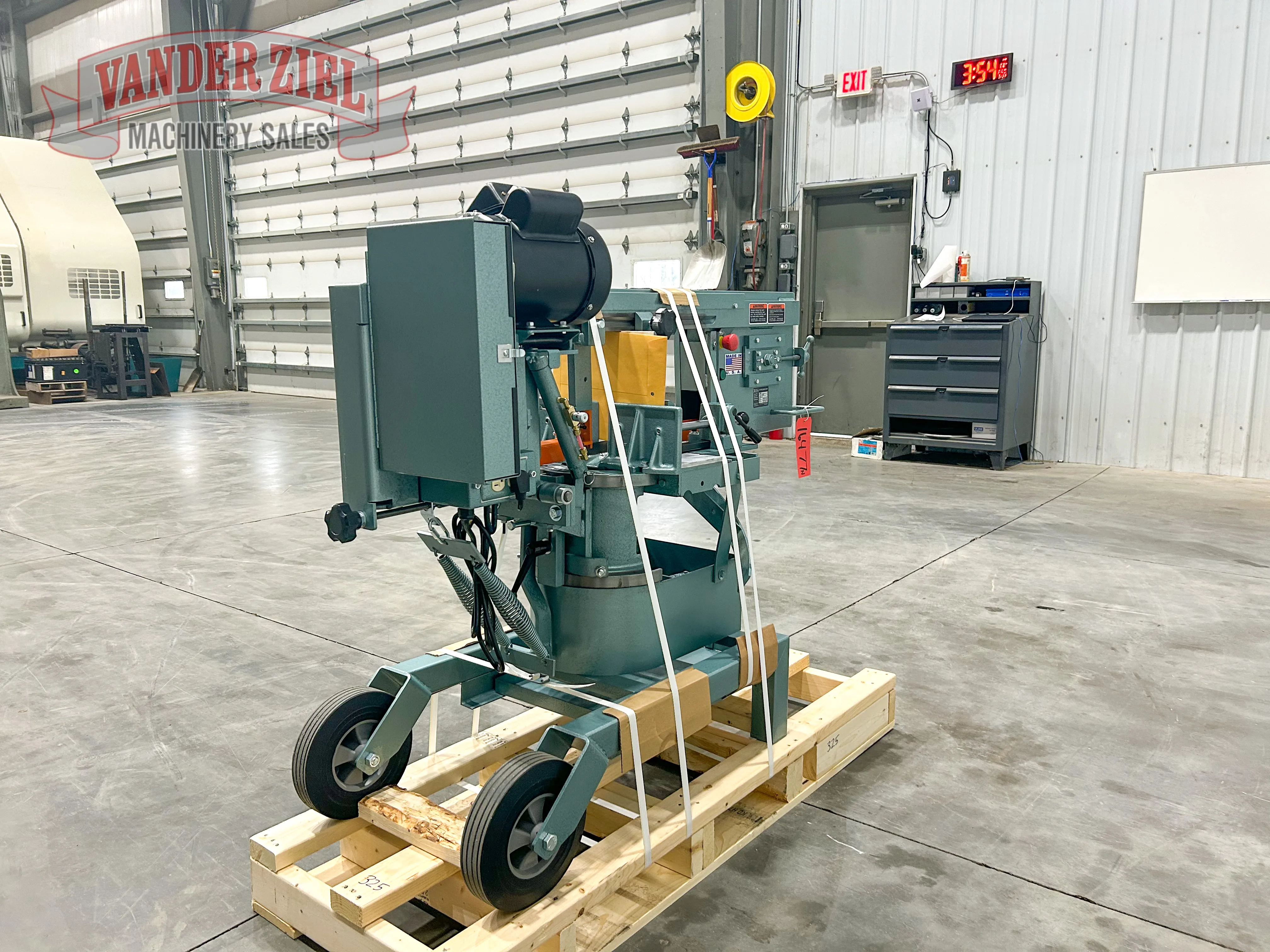 Ellis 9" x 10" Horizontal Saw, Model 1600 - NEW - Prefetch Image 39879