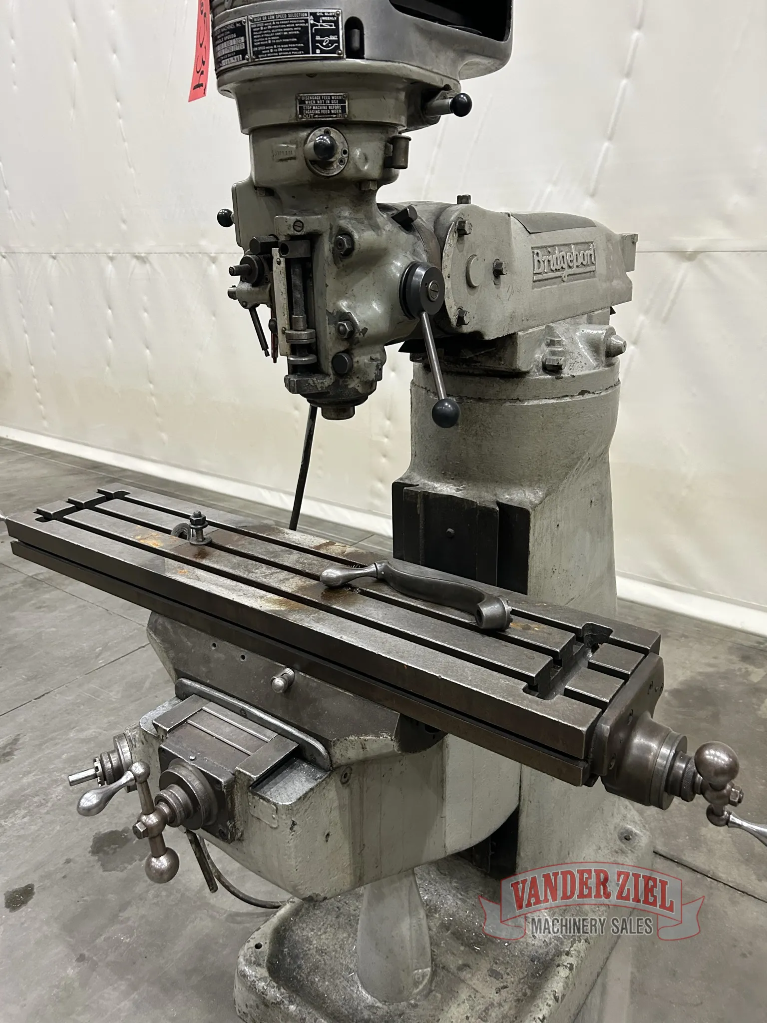 Bridgeport Step Pulley Vertical Knee Mill, 9” x 42” Table, 1 HP - Prefetch Image 40036