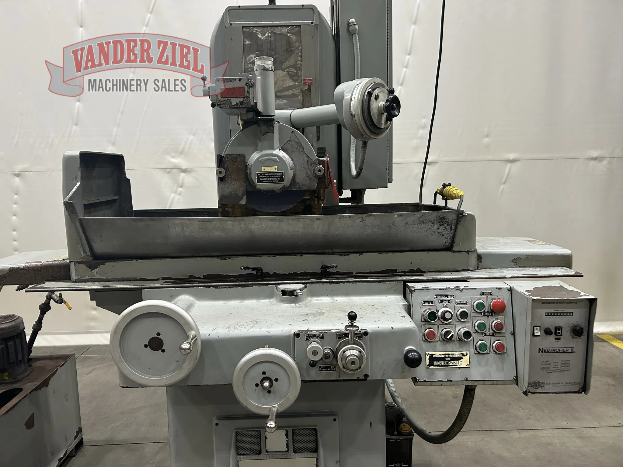 Gallmeyer & Livingston 12" x 24" Hydraulic Surface Grinder, Model 373 - Prefetch Image 40082