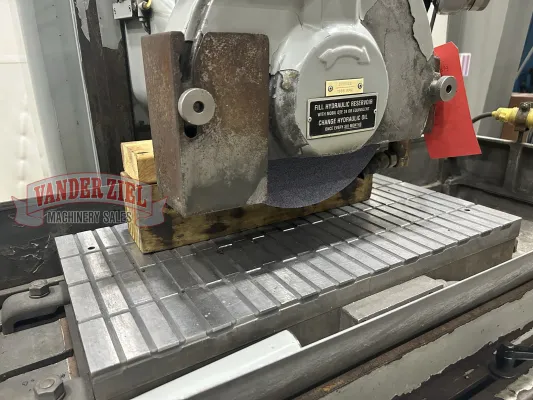 Gallmeyer & Livingston 12" x 24" Hydraulic Surface Grinder, Model 373 - Gallery Thumbnail 7