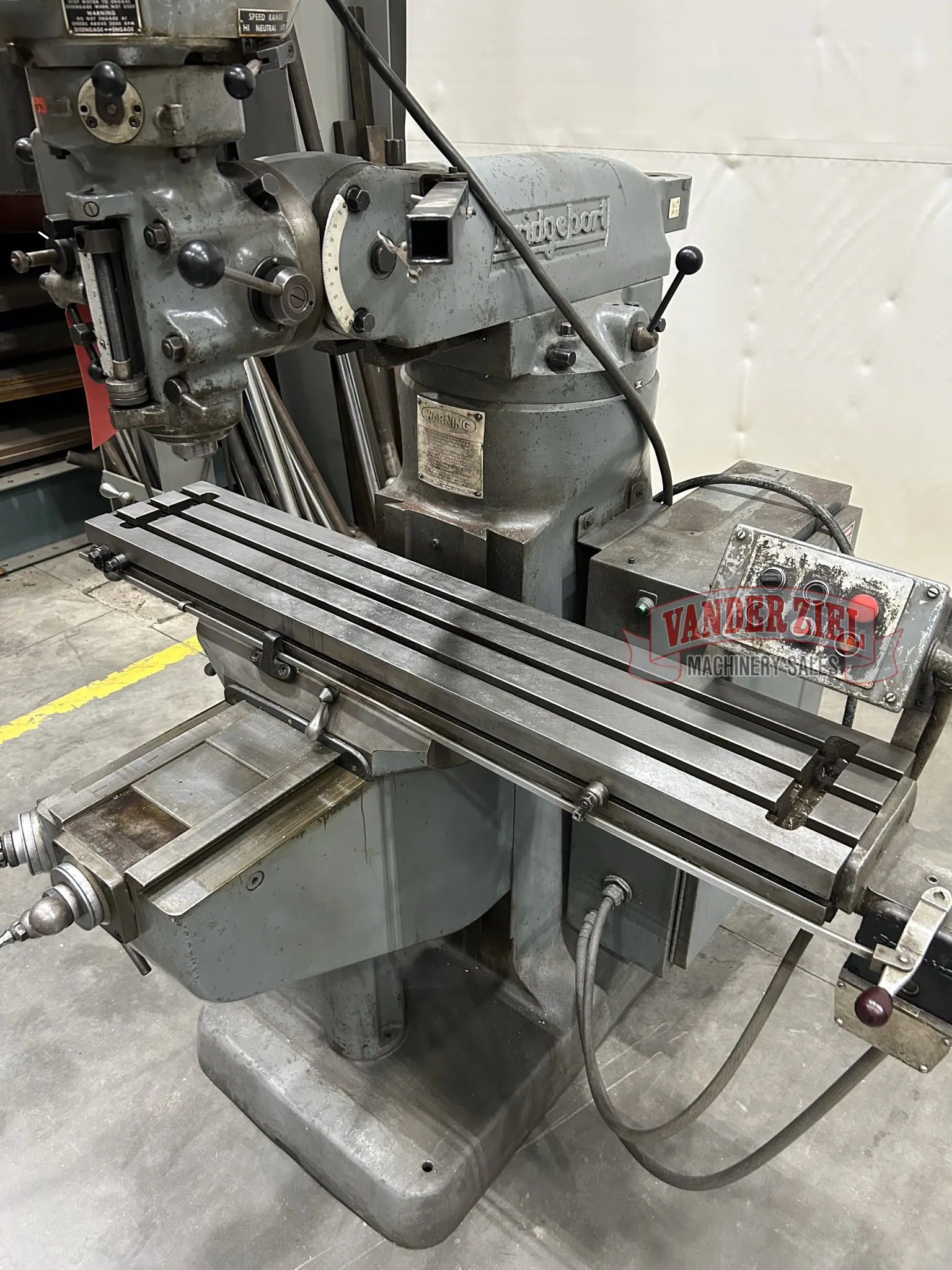 Bridgeport Series I Vertical Knee Mill, 9” x 48” Table, 2 HP - Prefetch Image 40090