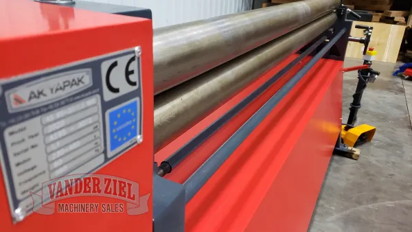 Akyapak 6' x 16 Gauge 3 Roll Initial Pinch Plate Roll - Gallery Thumbnail 9