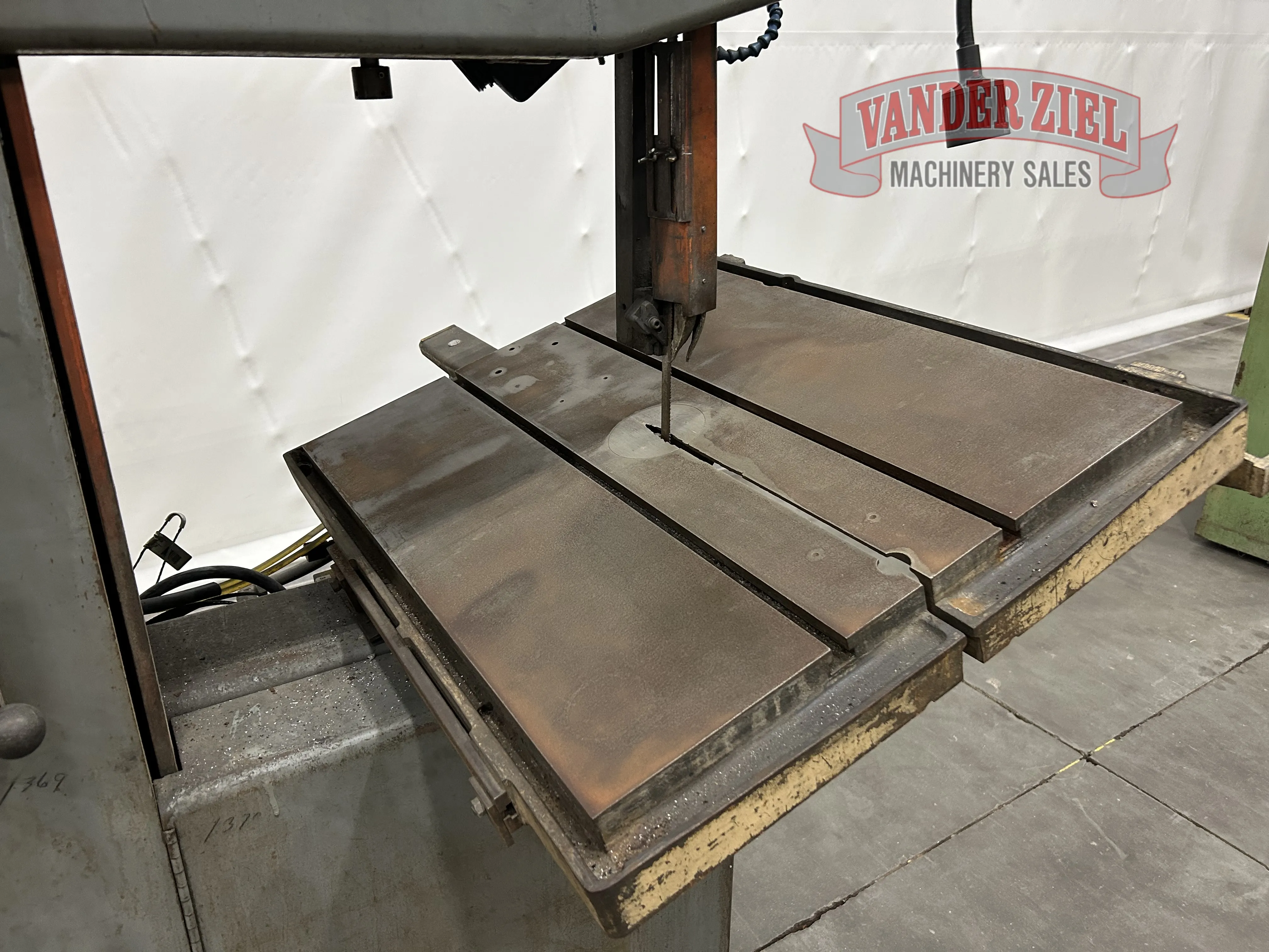 DoAll 20" Vertical Bandsaw, Model 2012-2H - Prefetch Image 40777