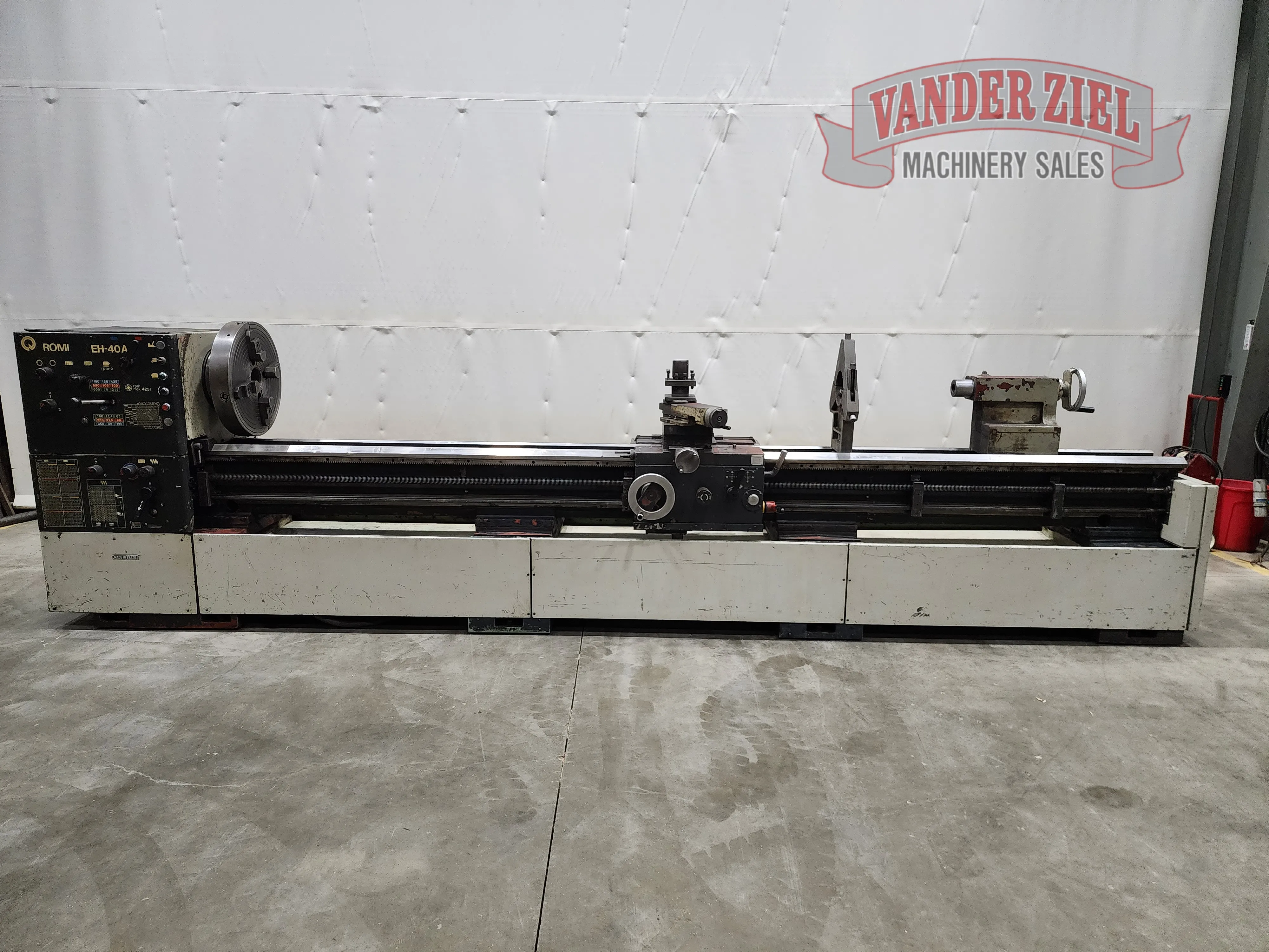 Romi 26" x 160" Lathe, model EH-40A - Main Image 1