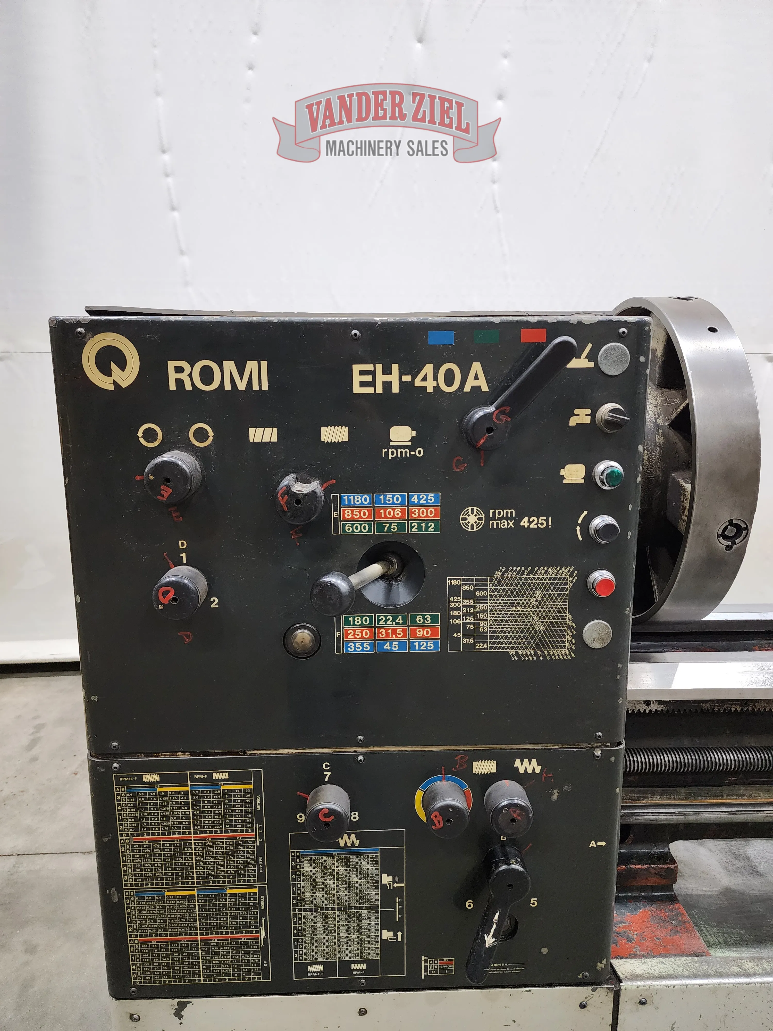 Romi 26" x 160" Lathe, model EH-40A - Prefetch Image 40800
