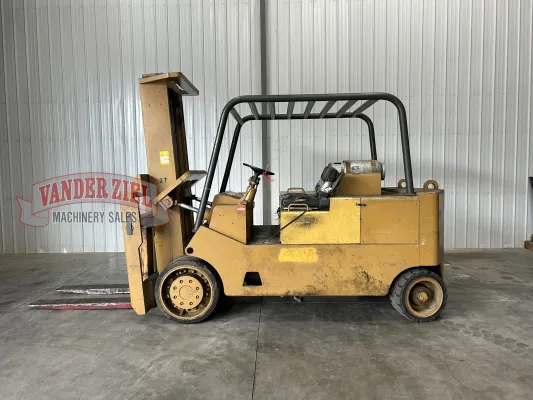 Caterpillar 25,000 lbs. Capacity Forklift, Model T250