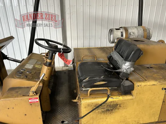 Caterpillar 25,000 lbs. Capacity Forklift, Model T250 - Gallery Thumbnail 3