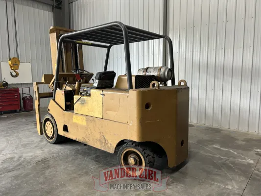 Caterpillar 25,000 lbs. Capacity Forklift, Model T250 - Gallery Thumbnail 7