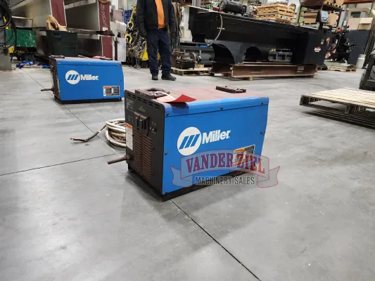 Miller Invision 456P DC Inverter Arc Welder - Gallery Thumbnail 4