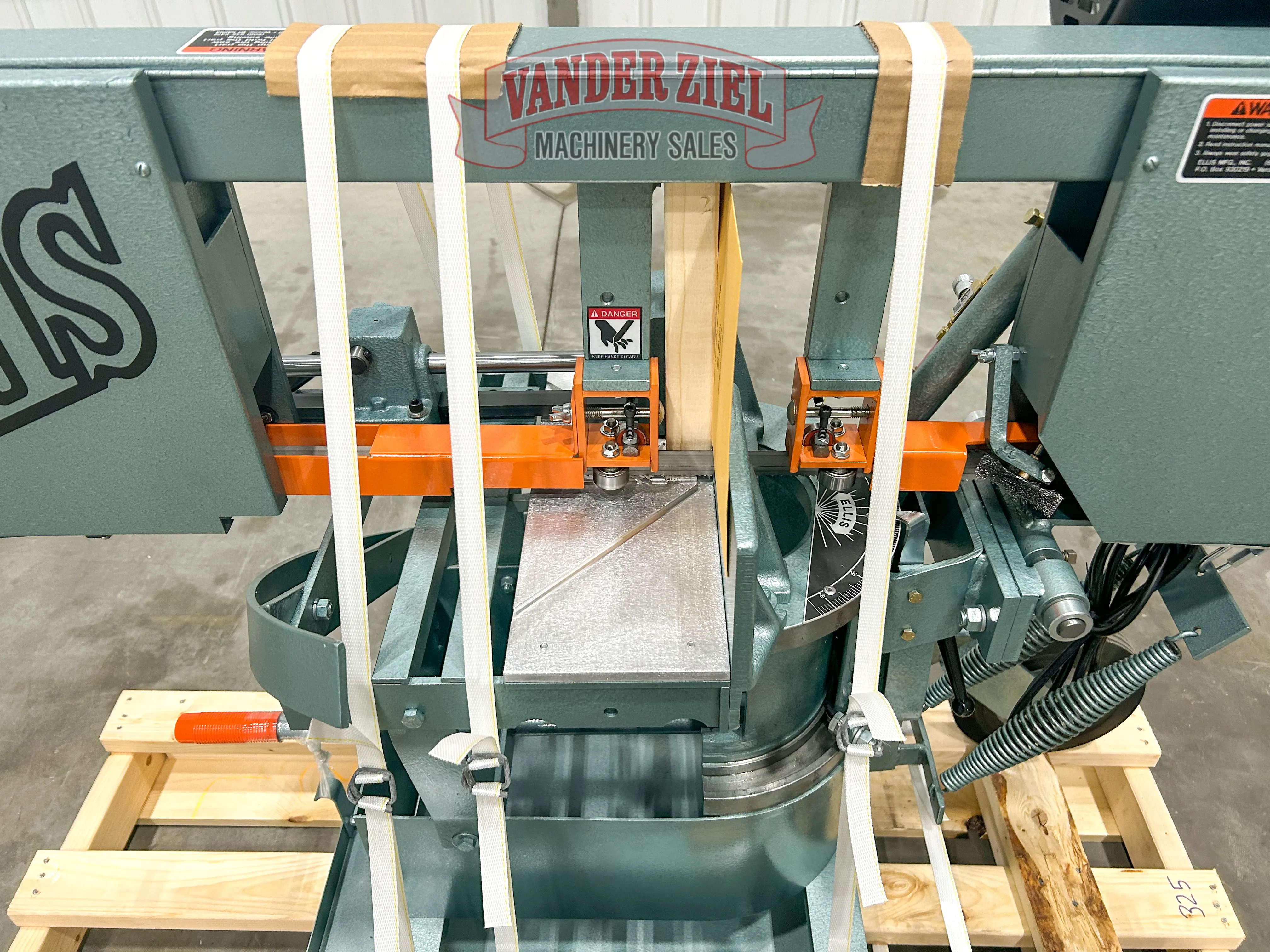 Ellis 9" x 10" Horizontal Saw, Model 1600 - NEW - Prefetch Image 42426