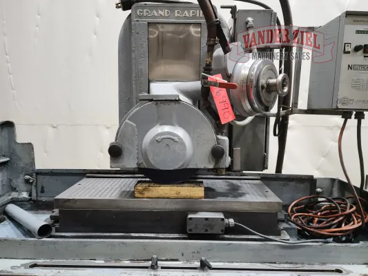 Grand Rapids 380 Hydraulic Surface Grinder - Gallery Thumbnail 4