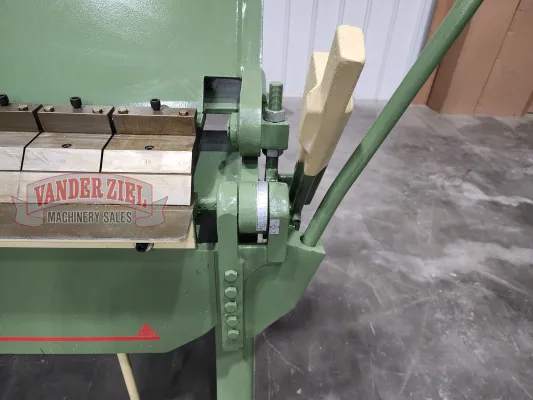 Chicago 6' x 12 Gauge Box and Pan Hand Brake, Model BPU 612-6 – NEW - Gallery Thumbnail 7
