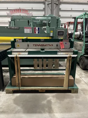 Tennsmith 16 GA x 52" Foot Squaring Shear, Model 52