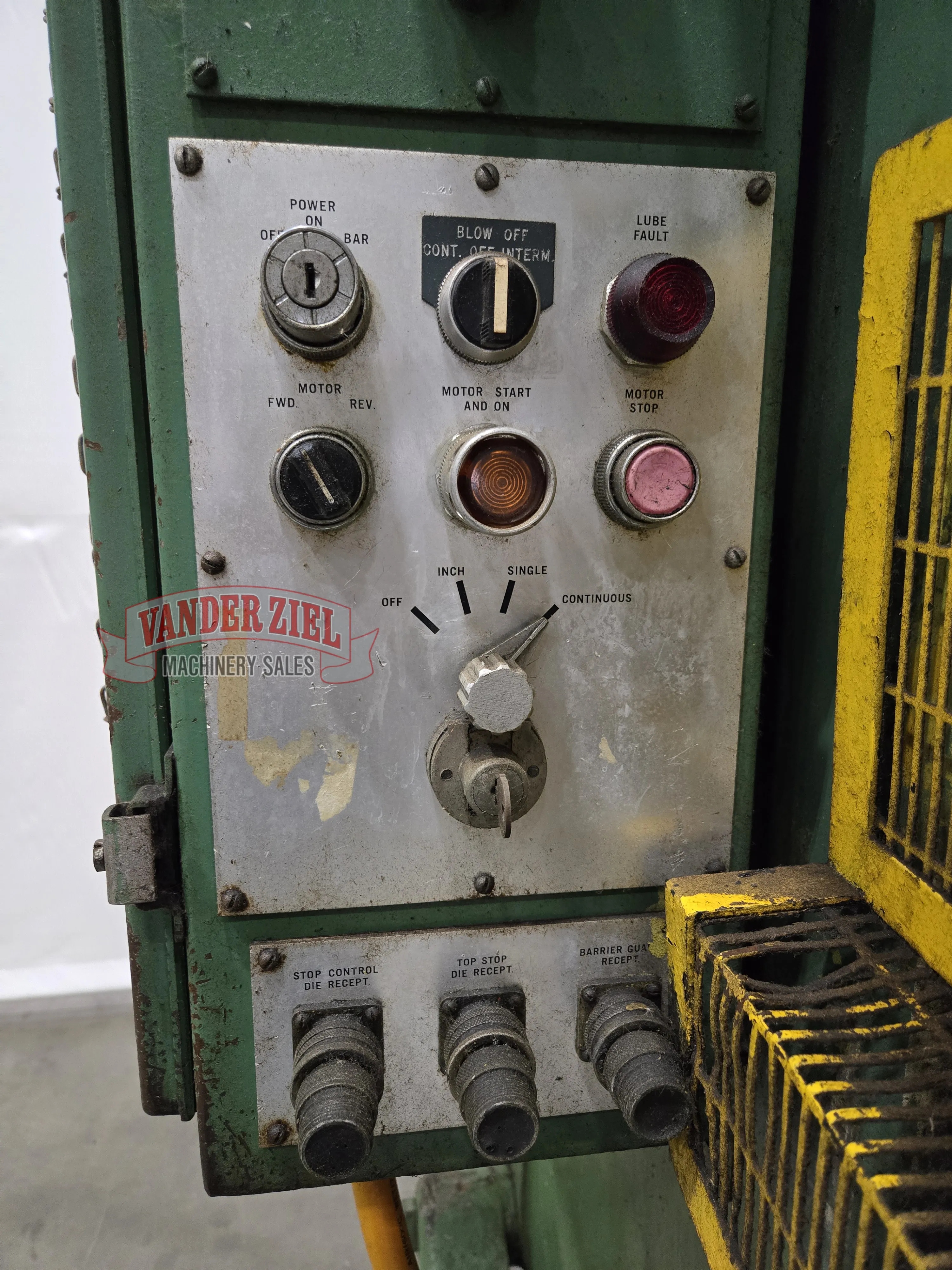 Minster 60 Ton C-Frame OBI Press, 32" x 21" Bed - Prefetch Image 43169