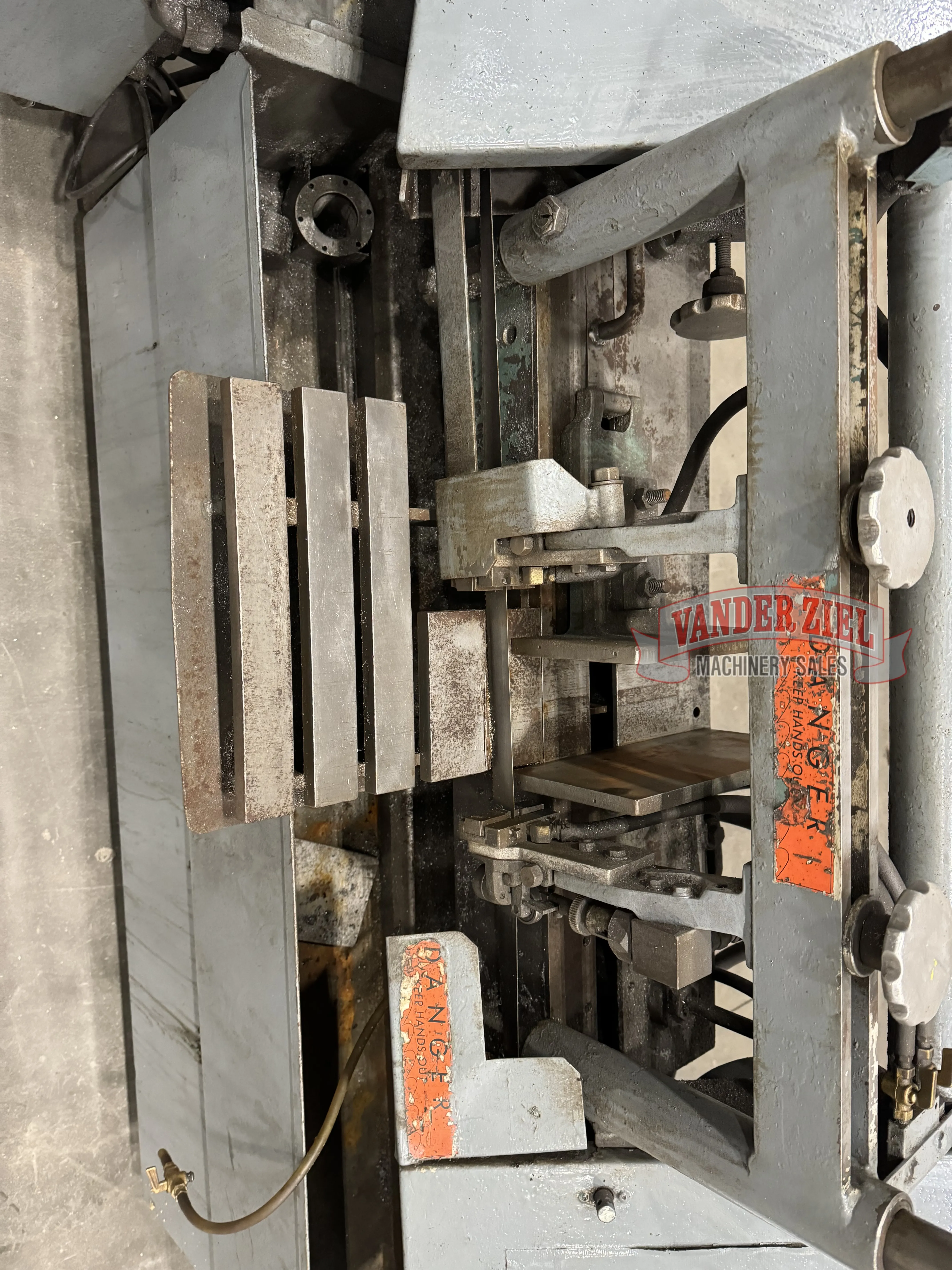 WF Wells Model W-9 Horizontal Saw - Prefetch Image 43286